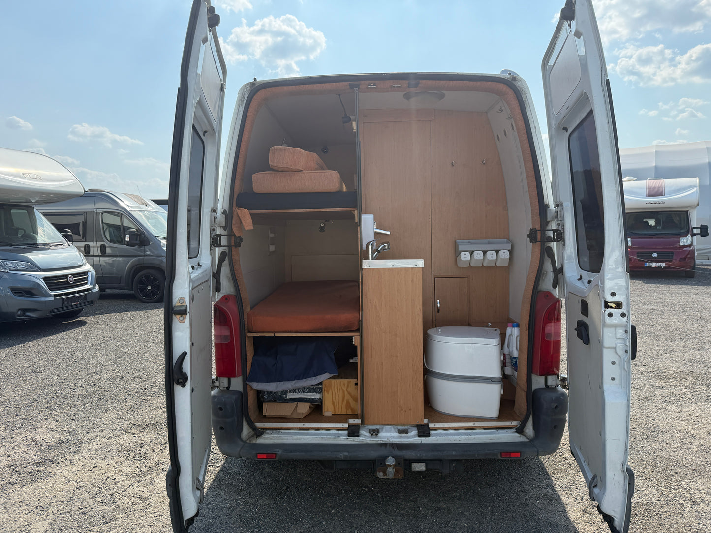 Renault KRS, markýza, držák kol (vada motoru)
