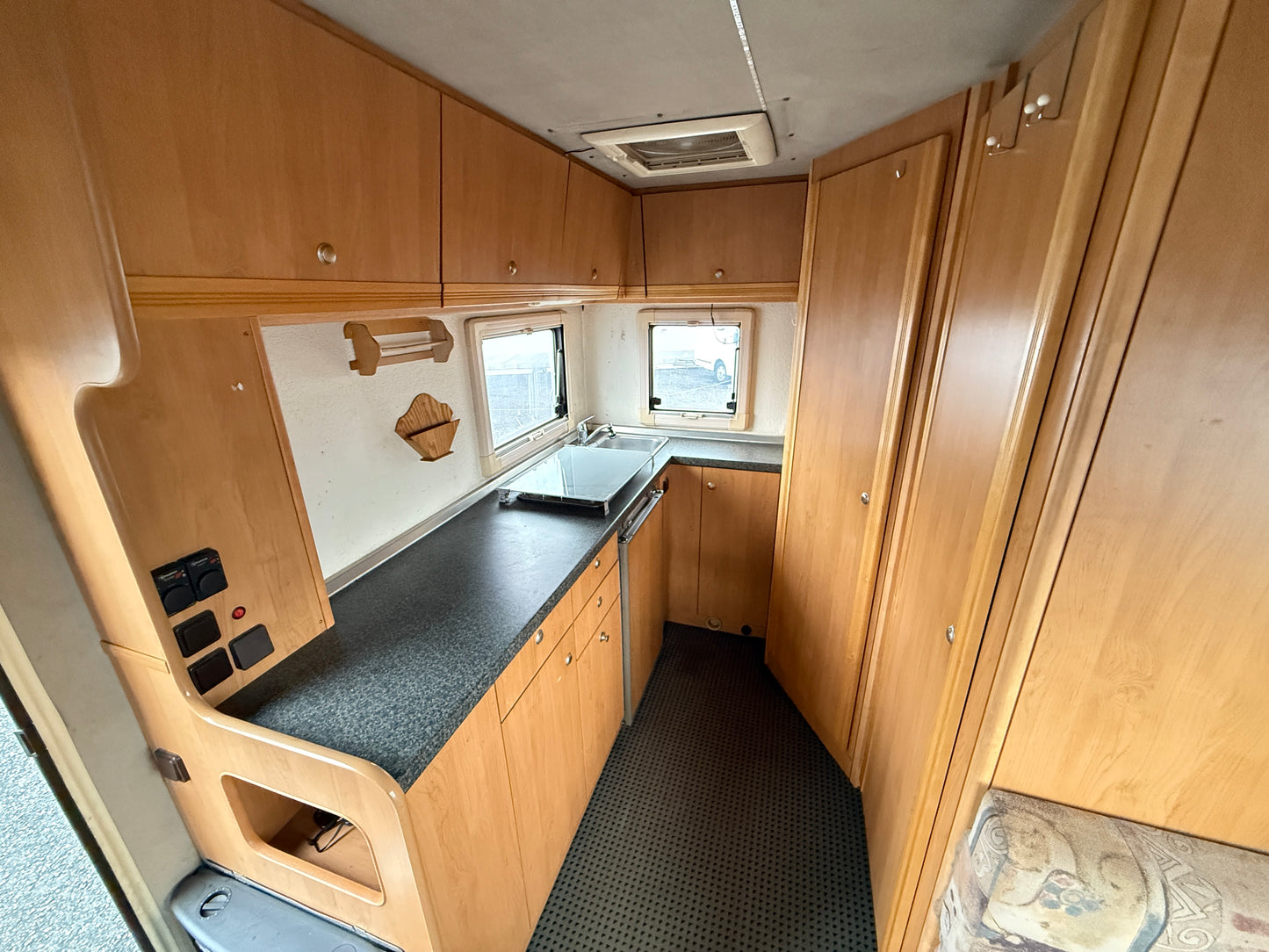 Ford Transit 2,5TD Karman Davis 630