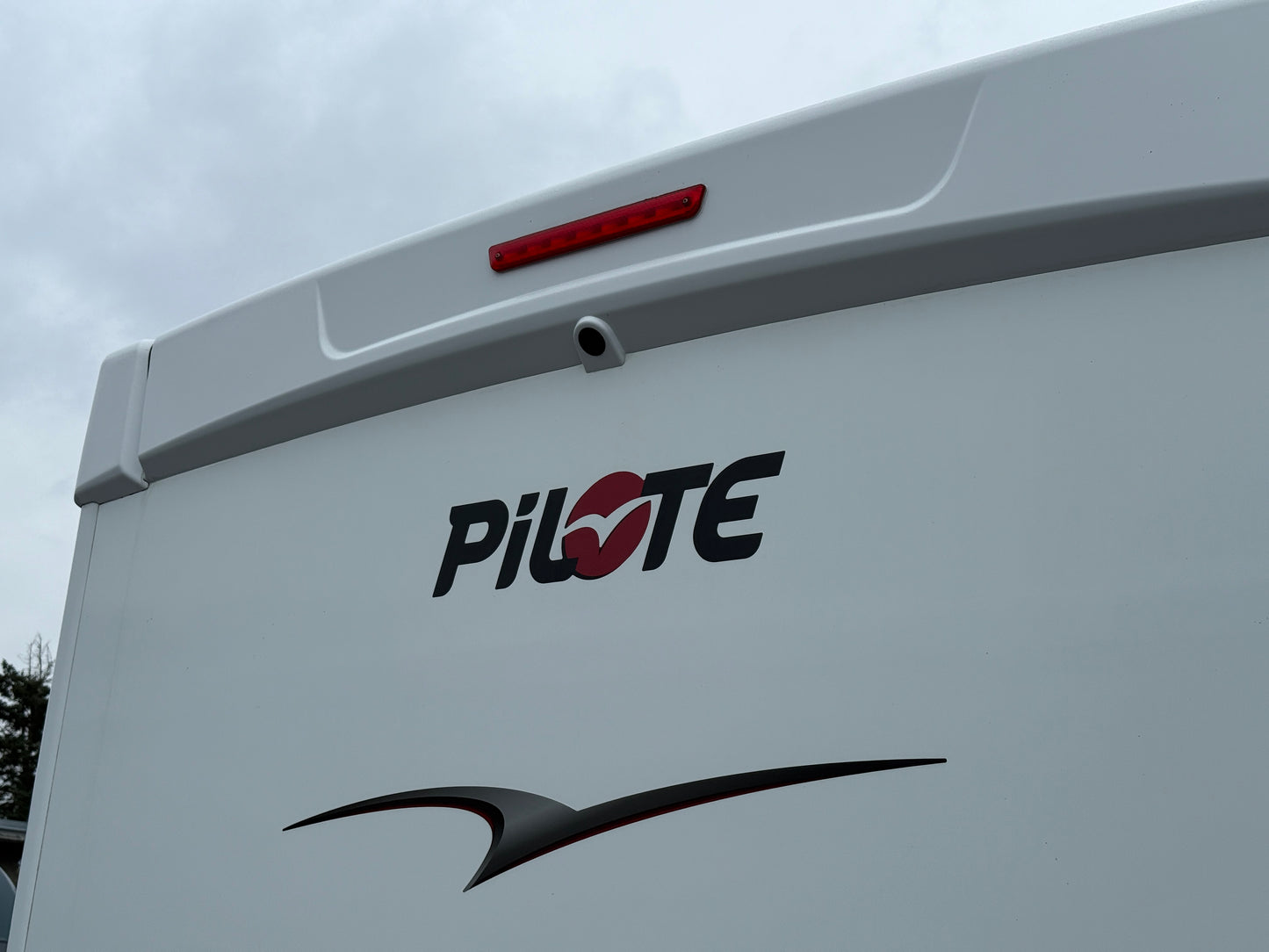 Pilote G740, 2x klima, el. markýza, měchy, měnič, solár - ODPOČET DPH