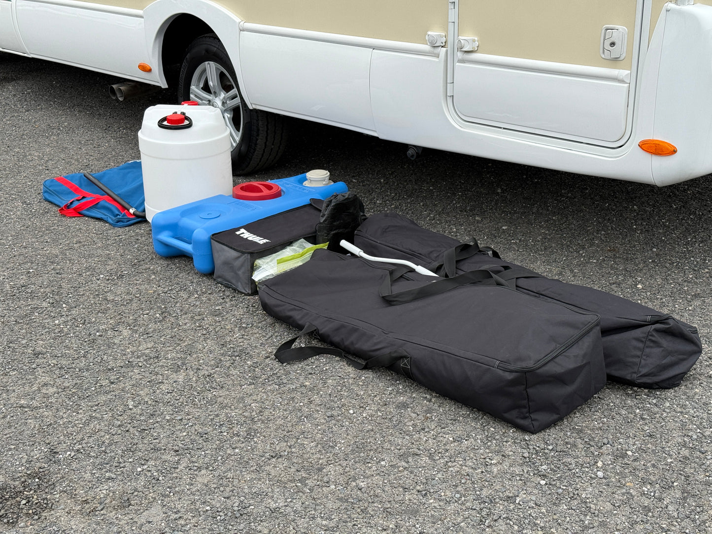 Renault Ahorn Alaska, markýza, zimní paket