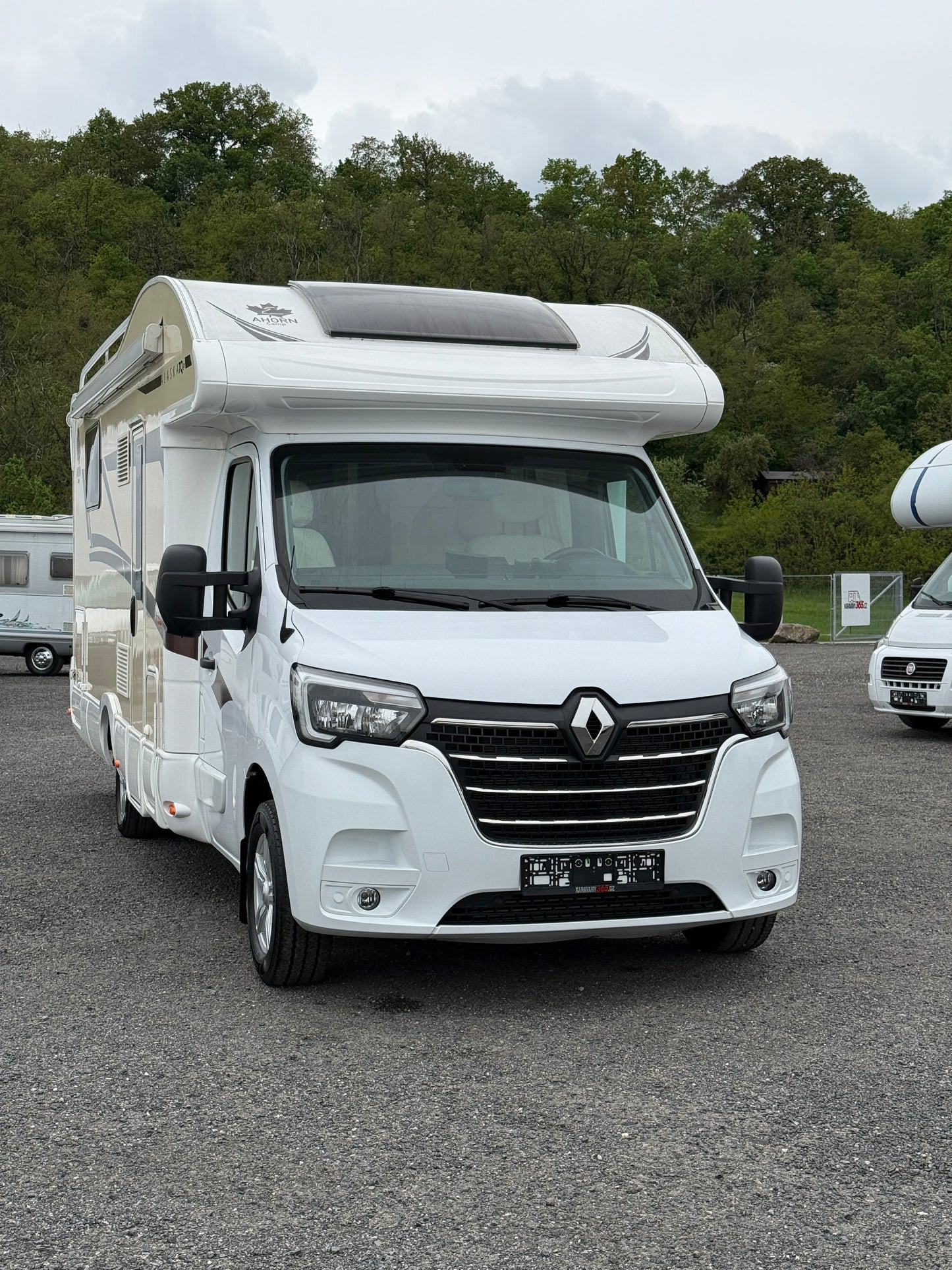 Renault Ahorn Alaska, markýza, zimní paket