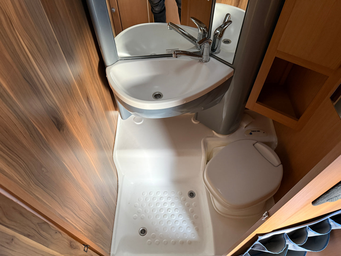 Dethleffs Globetrotter, 2005, 2.8 jtd, 4 osoby, markýza