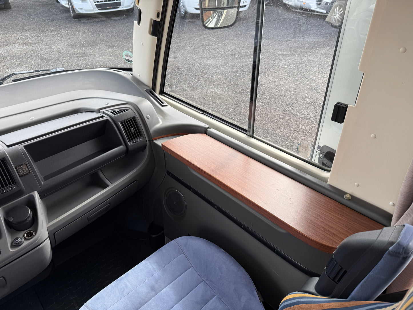 Hymer B 514 CL, 3.0 jtd, Truma, držák kol, markýza