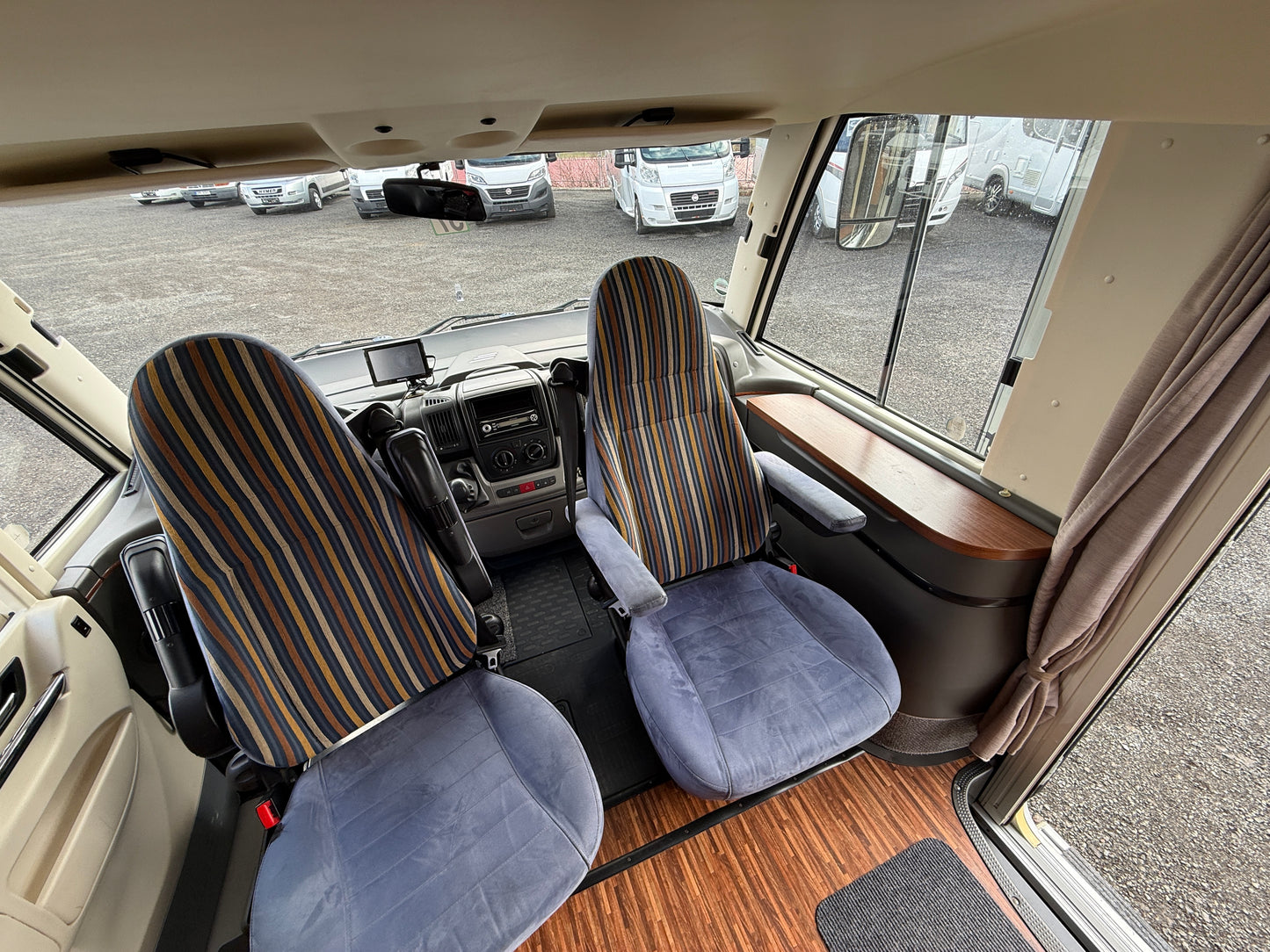 Hymer B 514 CL, 3.0 jtd, Truma, držák kol, markýza