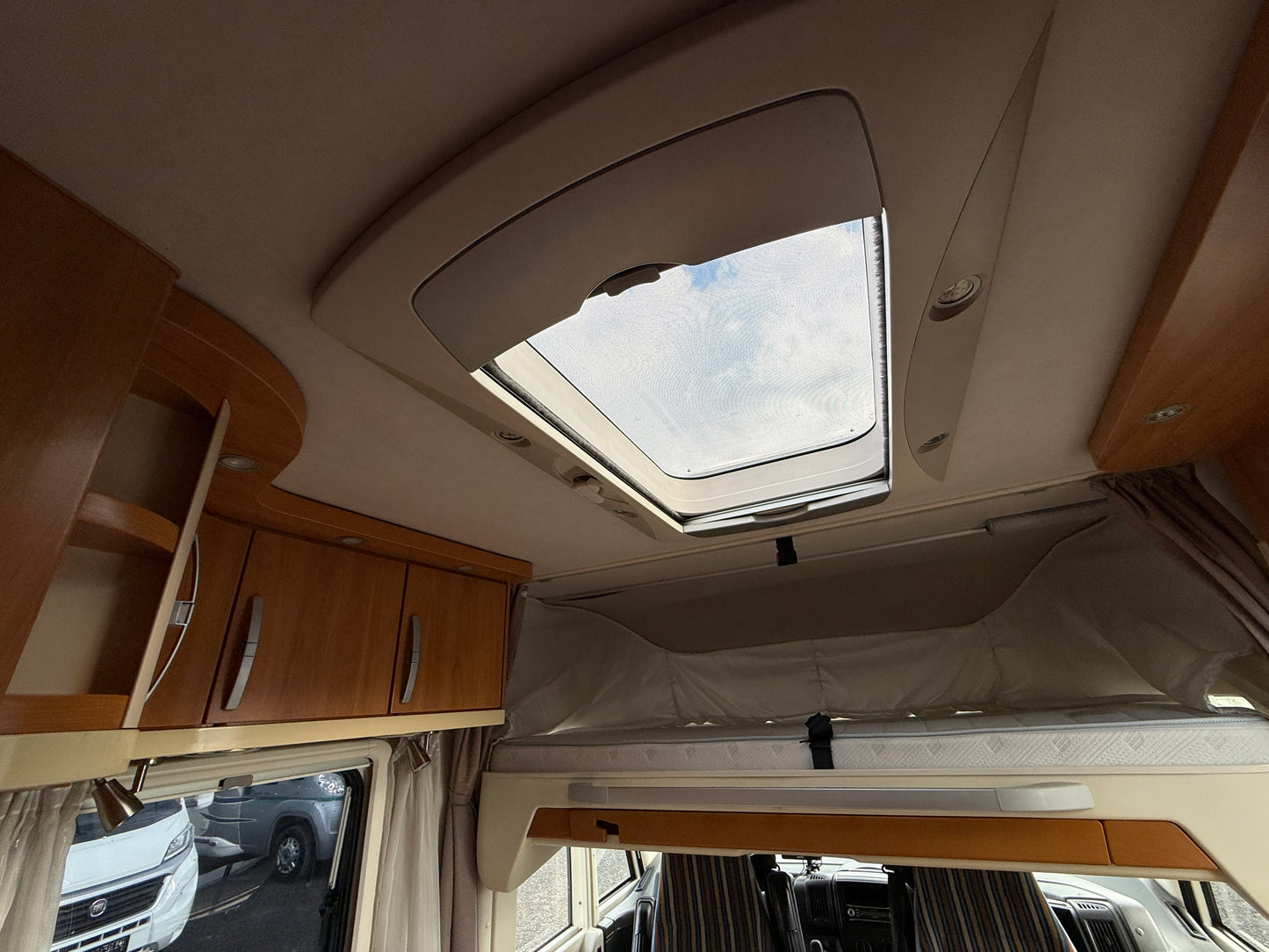 Hymer B 514 CL, 3.0 jtd, Truma, držák kol, markýza