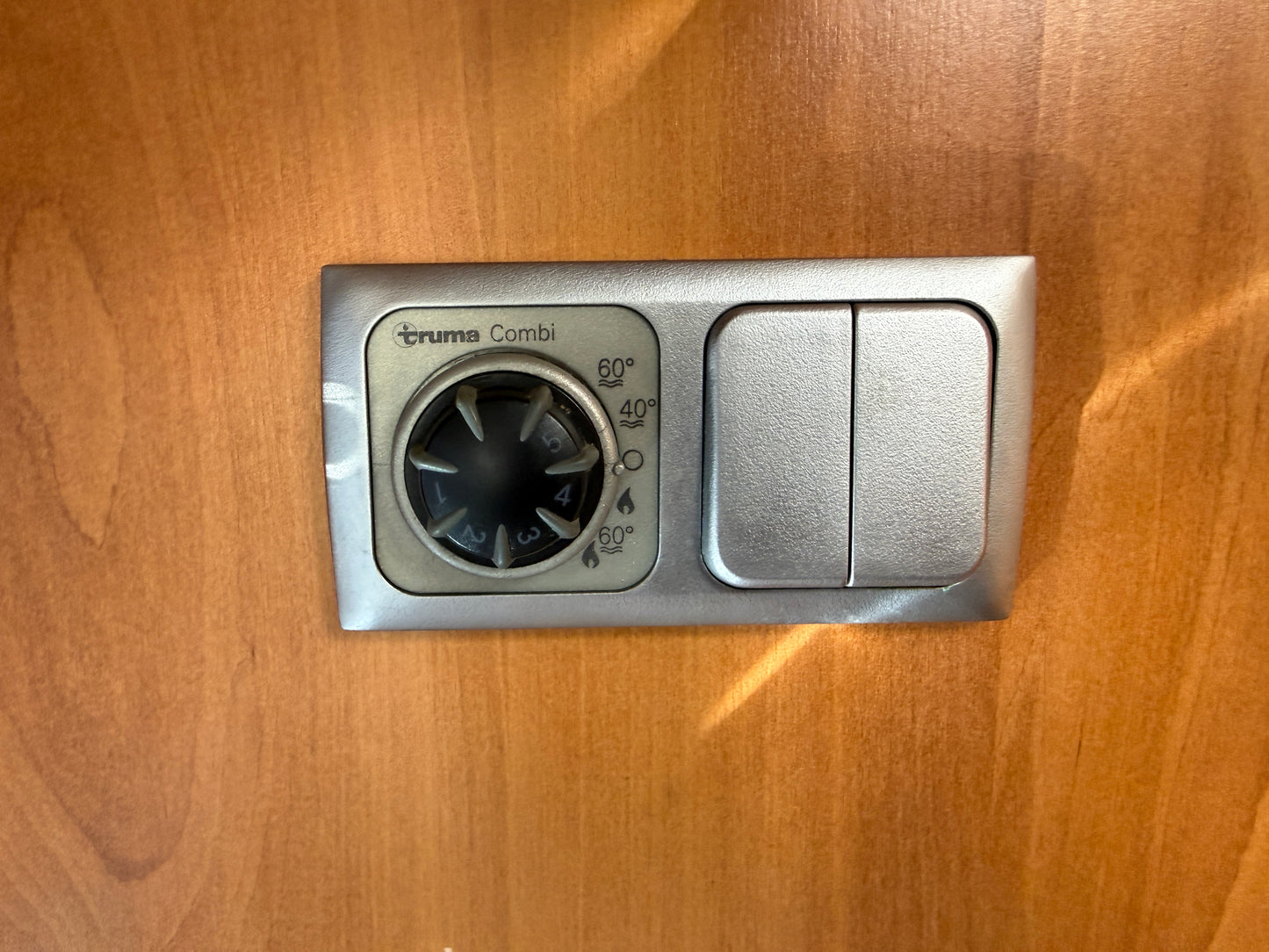 Hymer B 514 CL, 3.0 jtd, Truma, držák kol, markýza