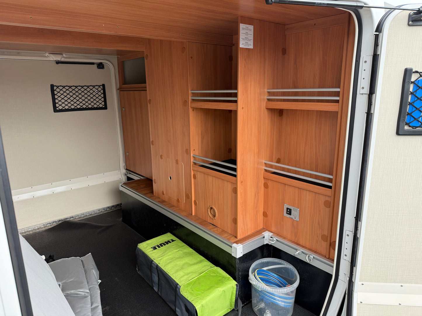 Hymer 580 MLT, automat, vyhřívané sedadla, markýza, satelit, solár