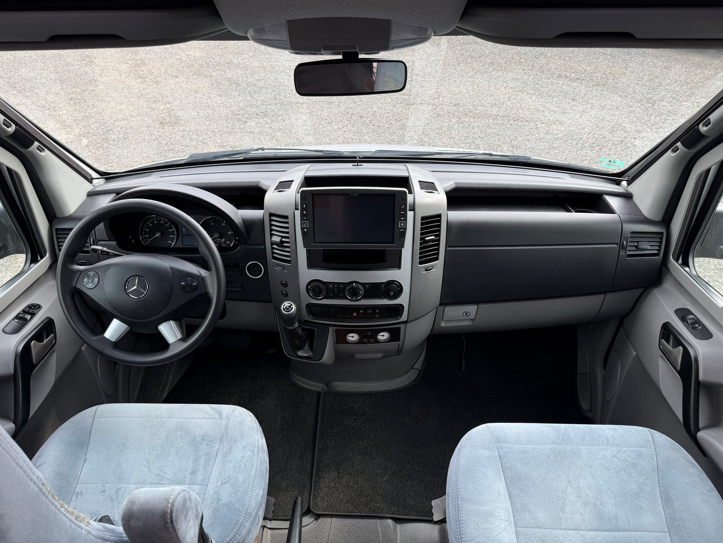 Hymer 580 MLT, automat, vyhřívané sedadla, markýza, satelit, solár