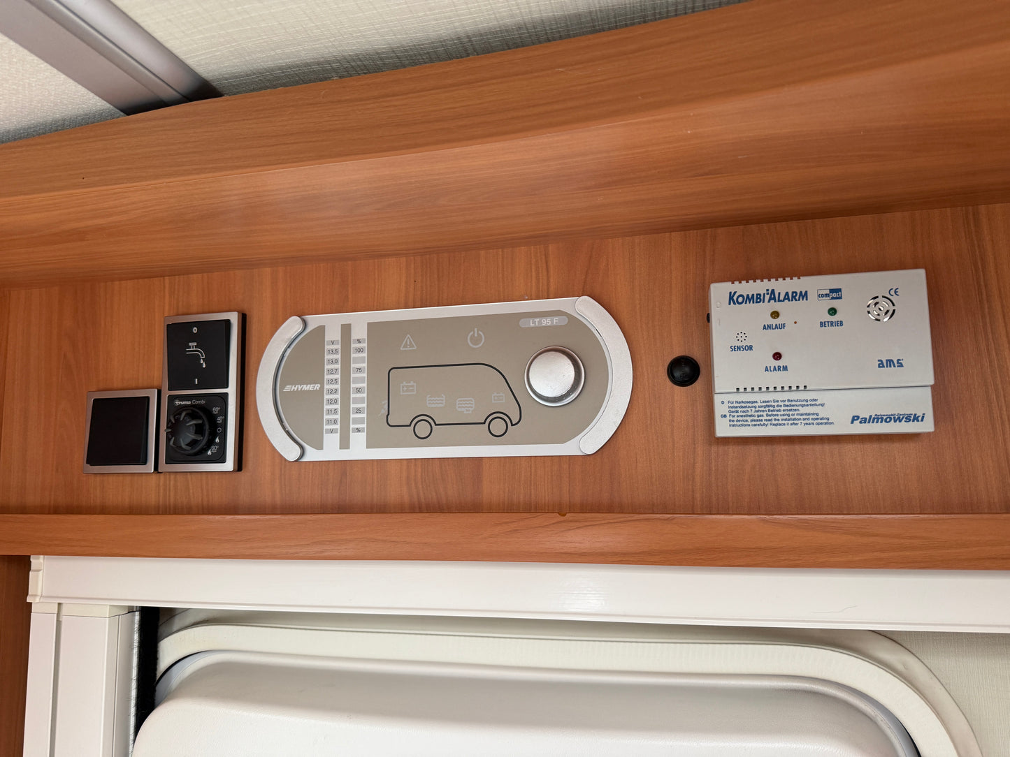 Hymer 580 MLT, automat, vyhřívané sedadla, markýza, satelit, solár