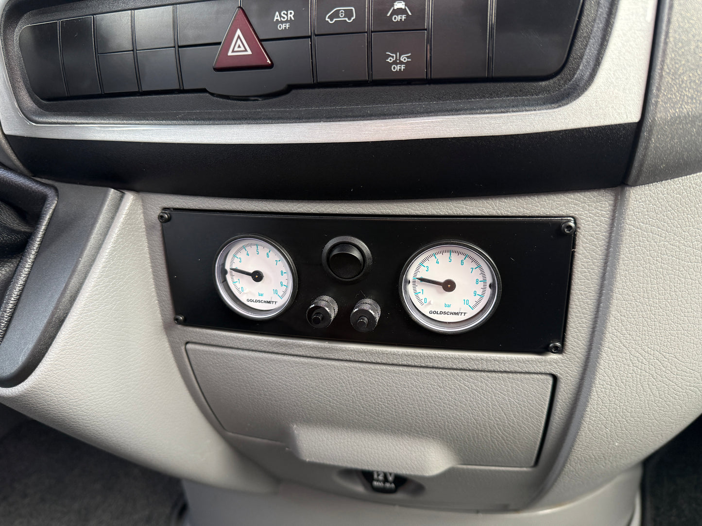 Hymer 580 MLT, automat, vyhřívané sedadla, markýza, satelit, solár