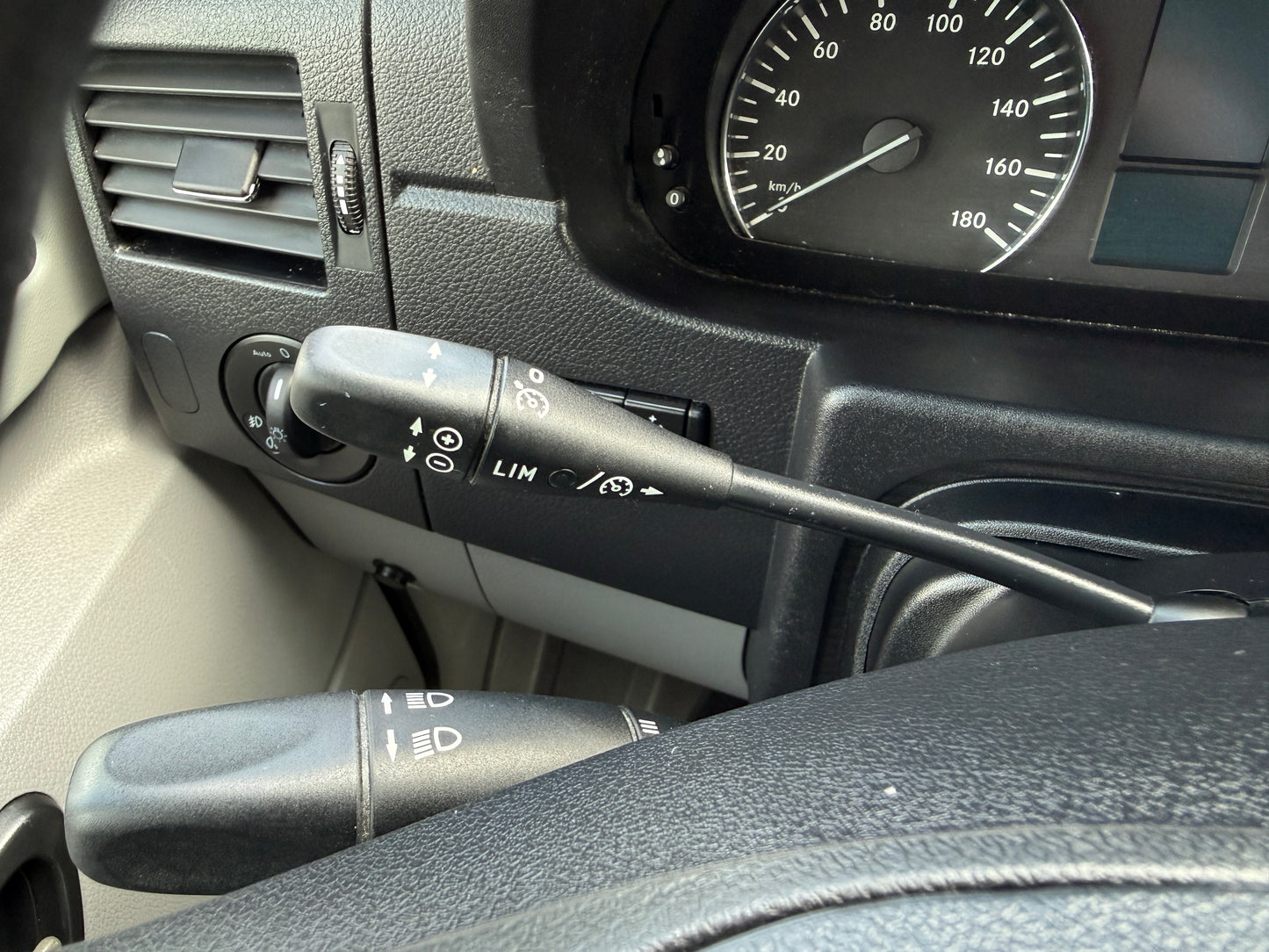 Hymer 580 MLT, automat, vyhřívané sedadla, markýza, satelit, solár