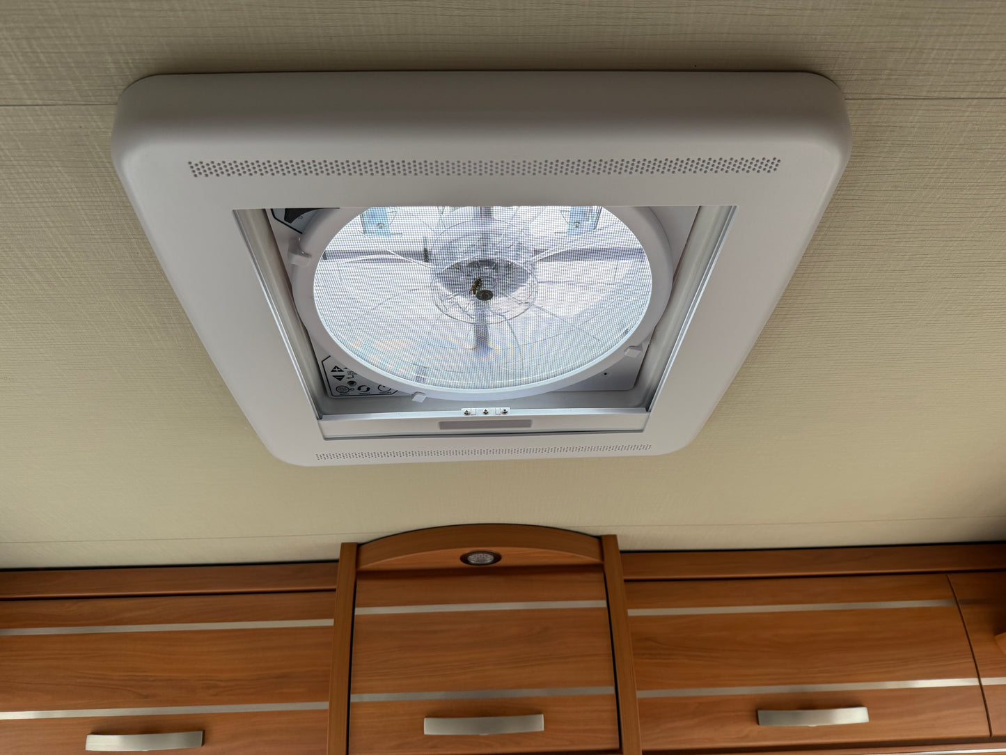 Hymer 580 MLT, automat, vyhřívané sedadla, markýza, satelit, solár