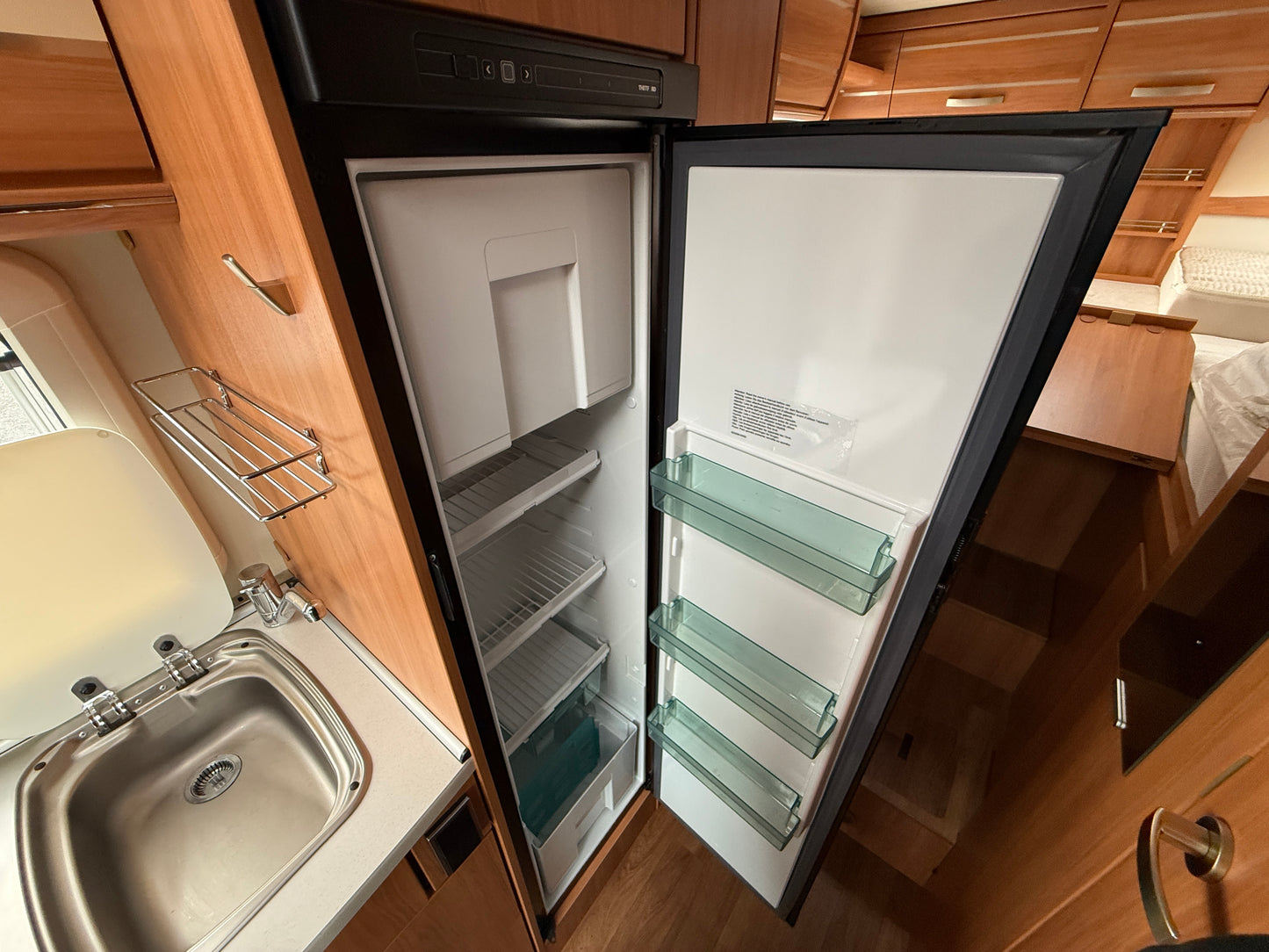 Hymer 580 MLT, automat, vyhřívané sedadla, markýza, satelit, solár