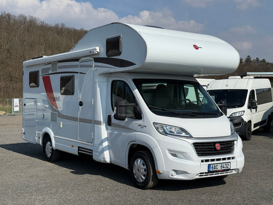 Bürstner Lyseo 700 A, 6 osob na jízdu, solár, držák kol, Truma