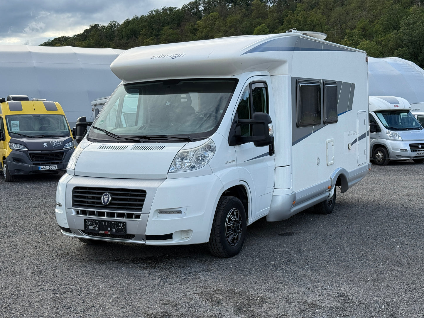 Elnagh Baron 350 - Truma combi, XXL garáž, markýza