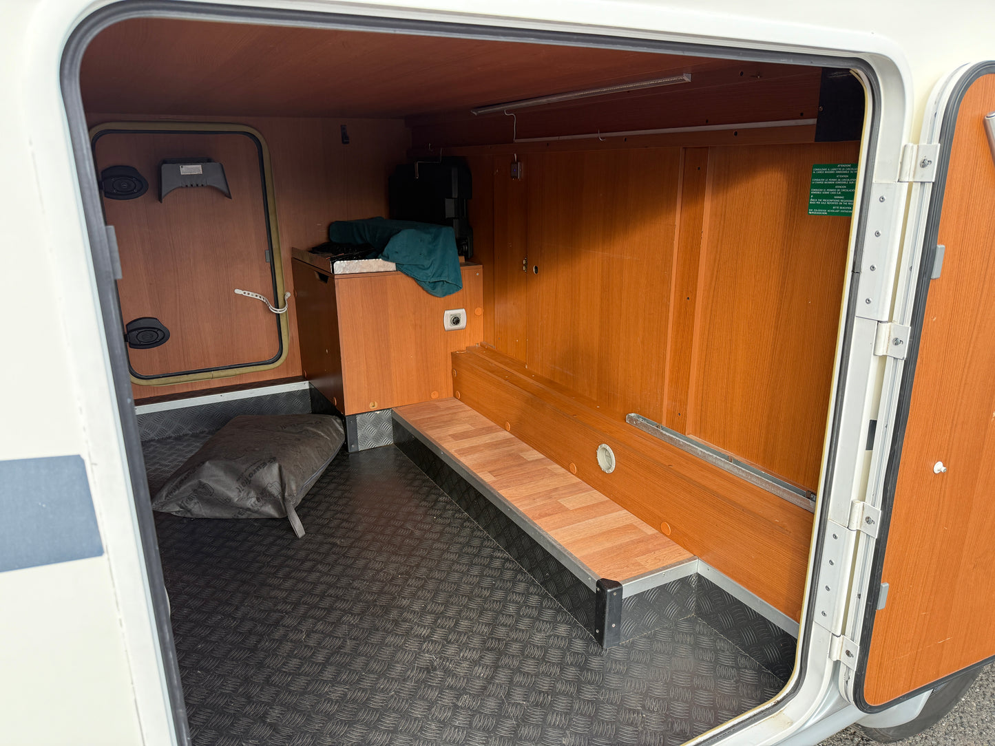 Elnagh Baron 350 - Truma combi, XXL garáž, markýza