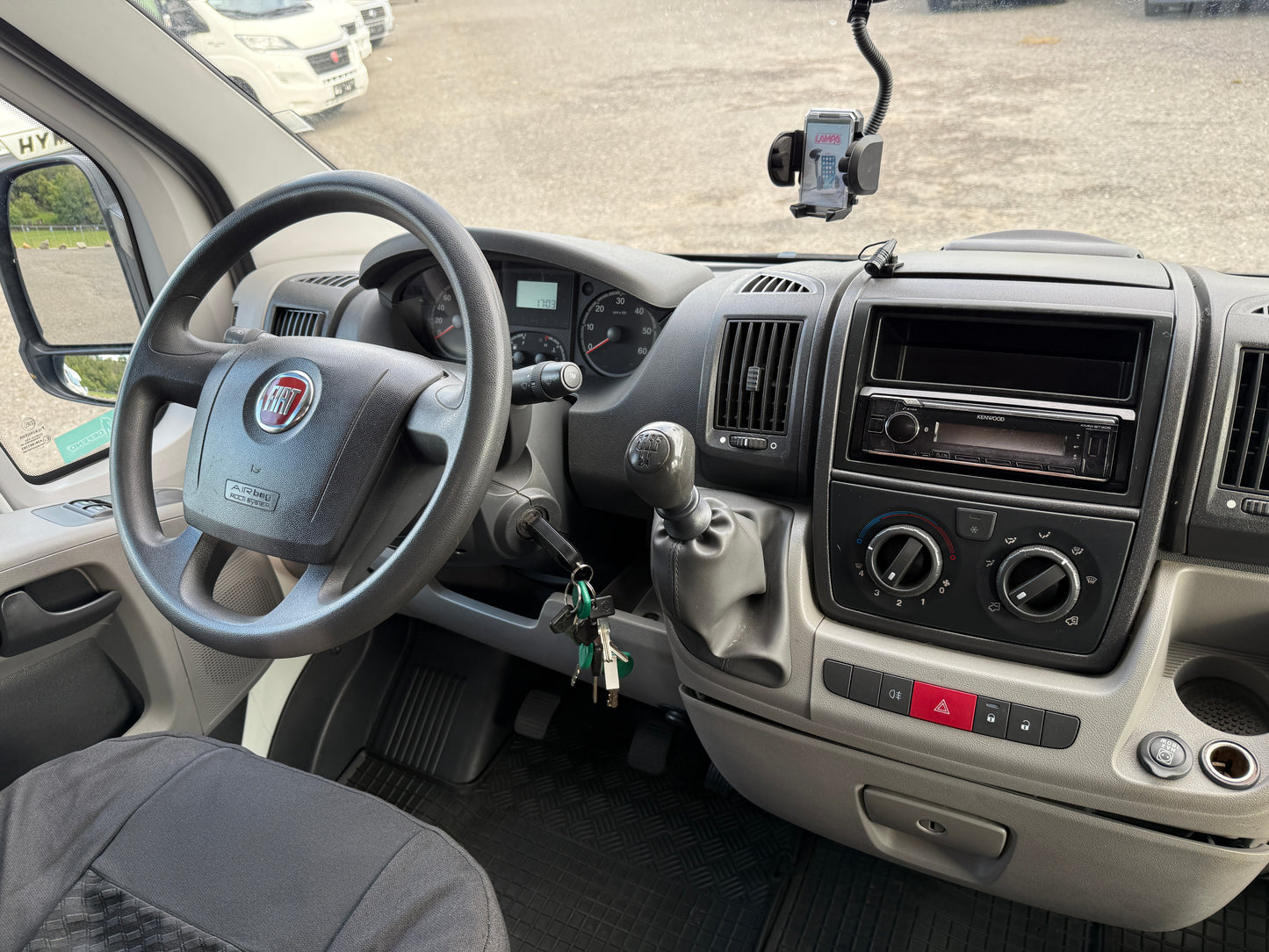 Elnagh Baron 350 - Truma combi, XXL garáž, markýza