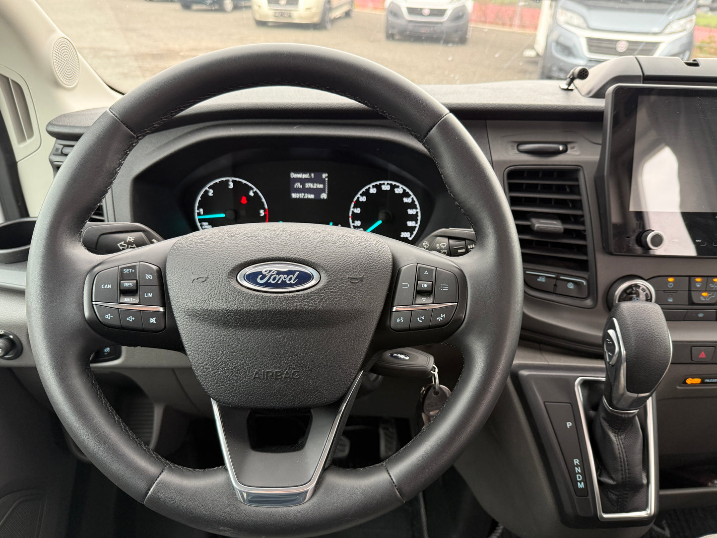 Ford Etrusco, klima, solár, markýza