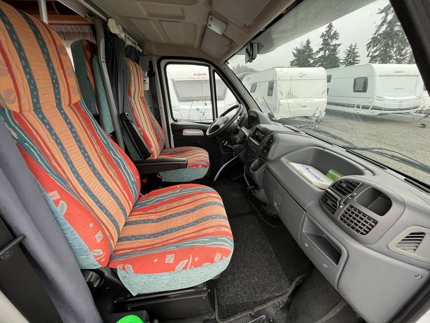 Obytné auto Fiat Ducato Dethleffs klima solár držák na moto