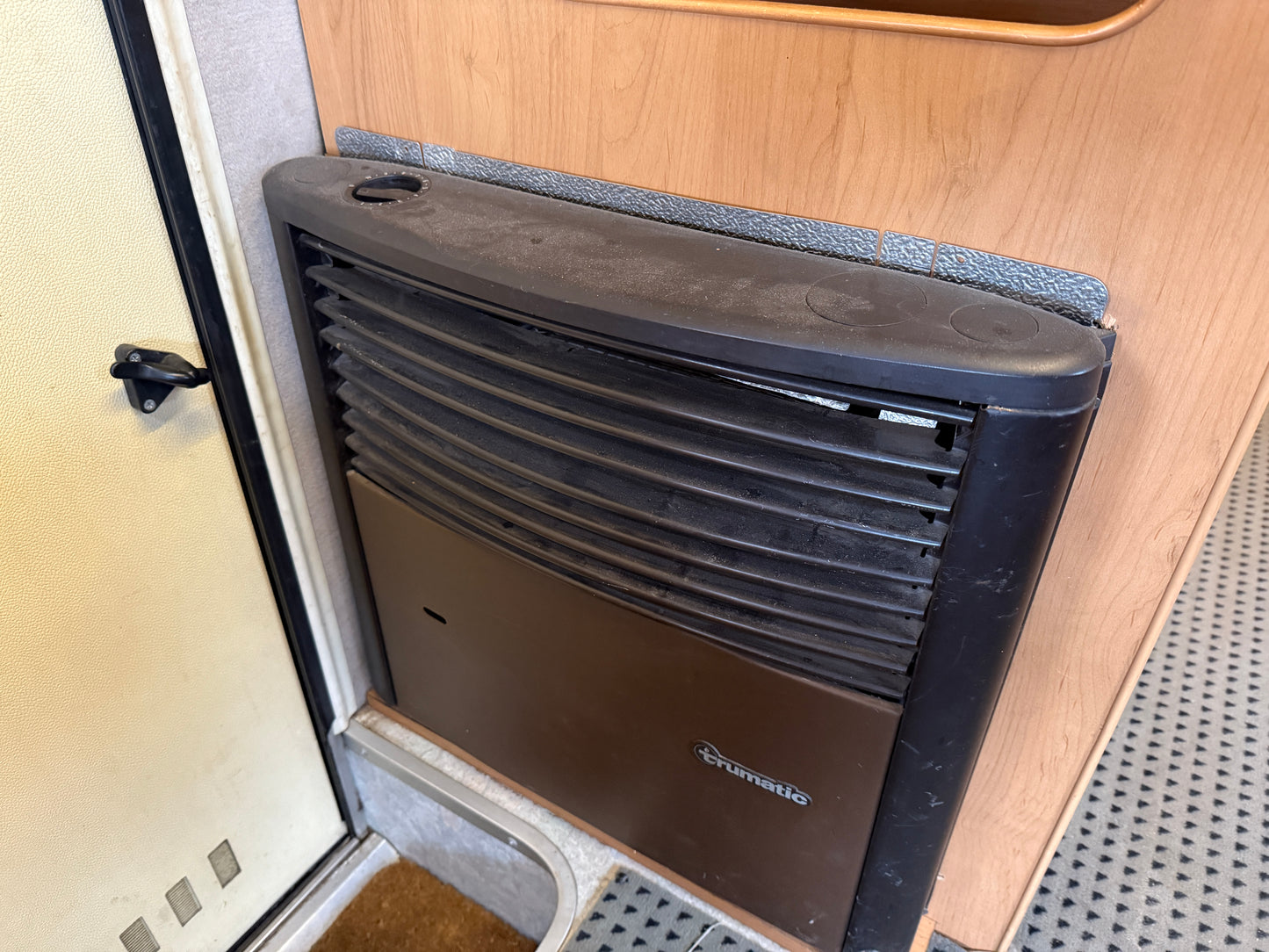 Ford Transit 2,5TD Karman Davis 630