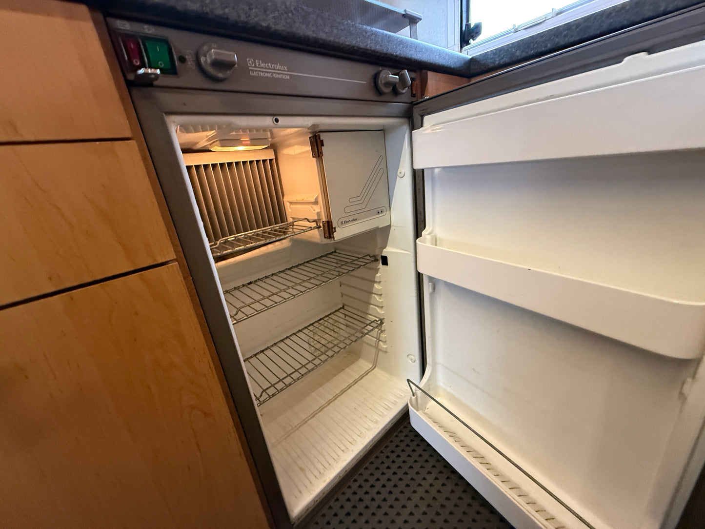 Ford Transit 2,5TD Karman Davis 630