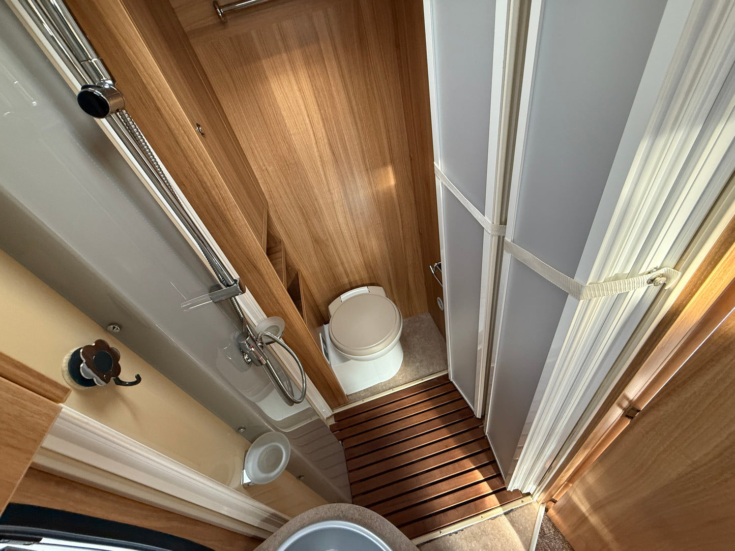 Ford Transit Chalusson Flash, markýza, předstan, Webasto, Truma