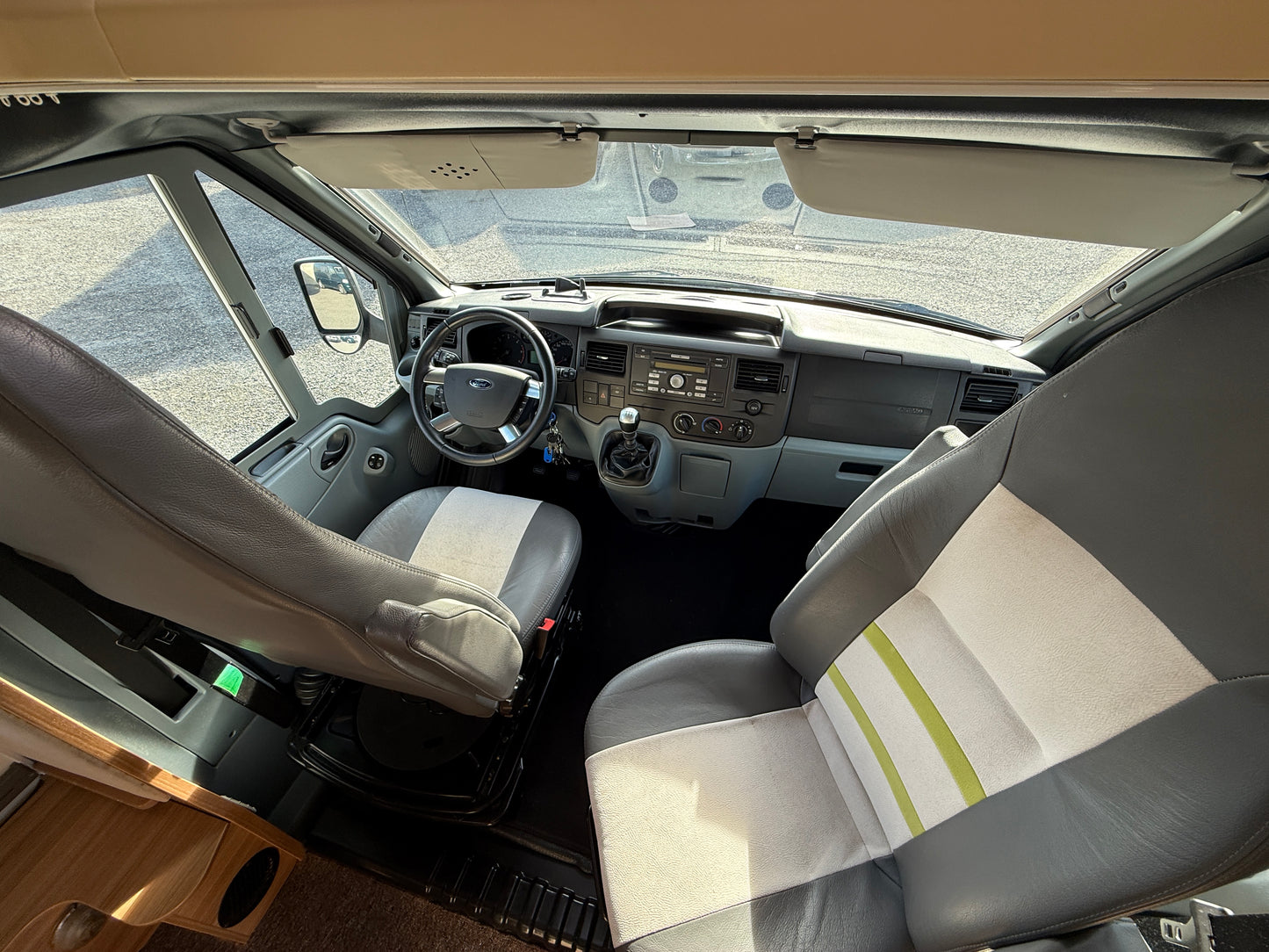 Ford Transit Chalusson Flash, markýza, předstan, Webasto, Truma