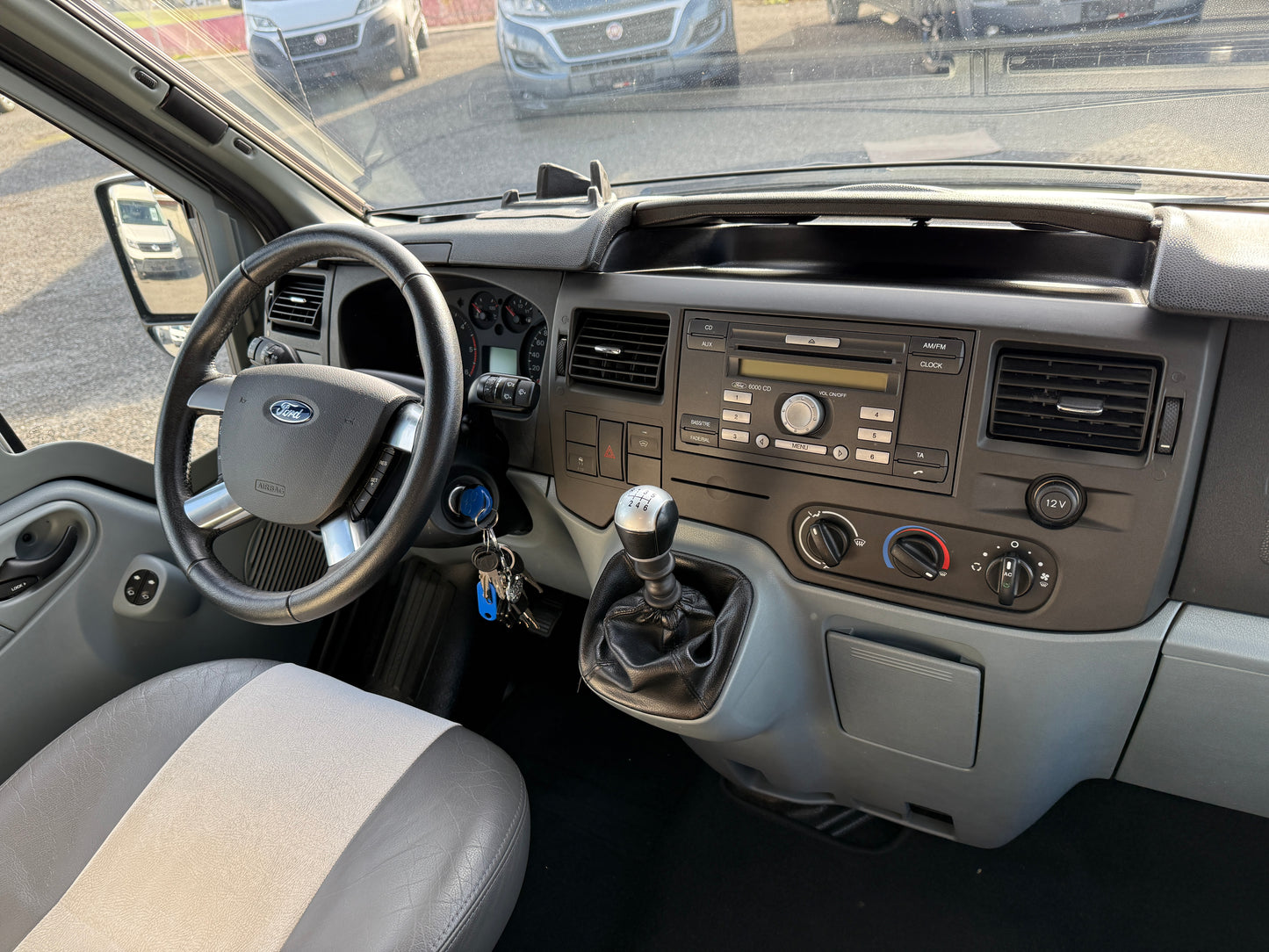 Ford Transit Chalusson Flash, markýza, předstan, Webasto, Truma