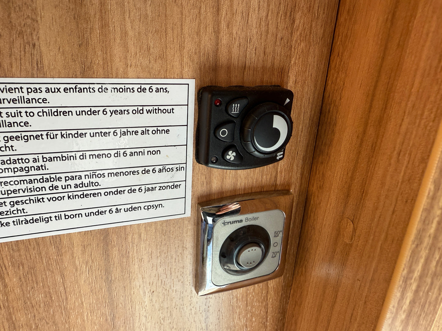 Ford Transit Chalusson Flash, markýza, předstan, Webasto, Truma