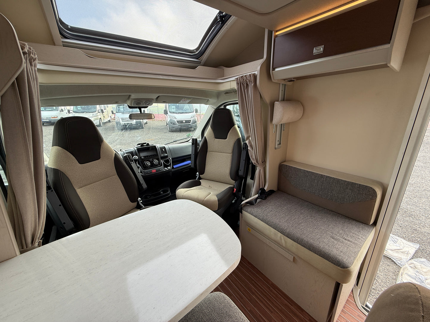 Rimor Seal 95 +, 2021, 14 tis. km, 5 osob REZERVACE