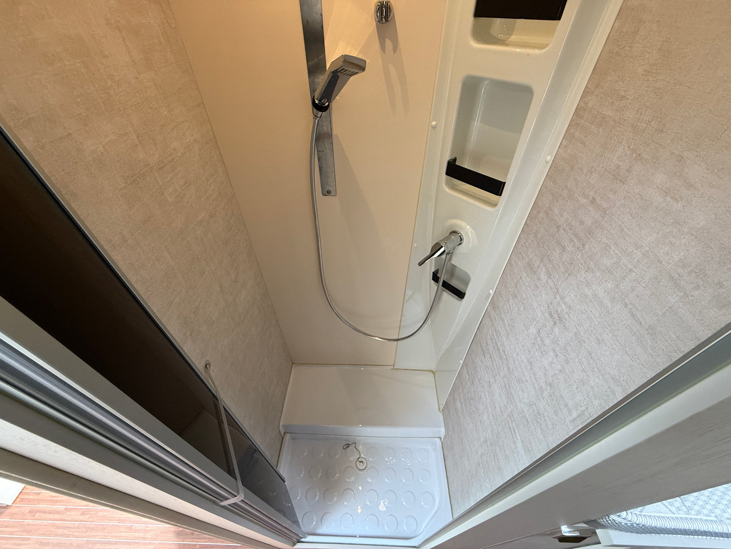 Rimor Seal 95 +, 2021, 14 tis. km, 5 osob REZERVACE