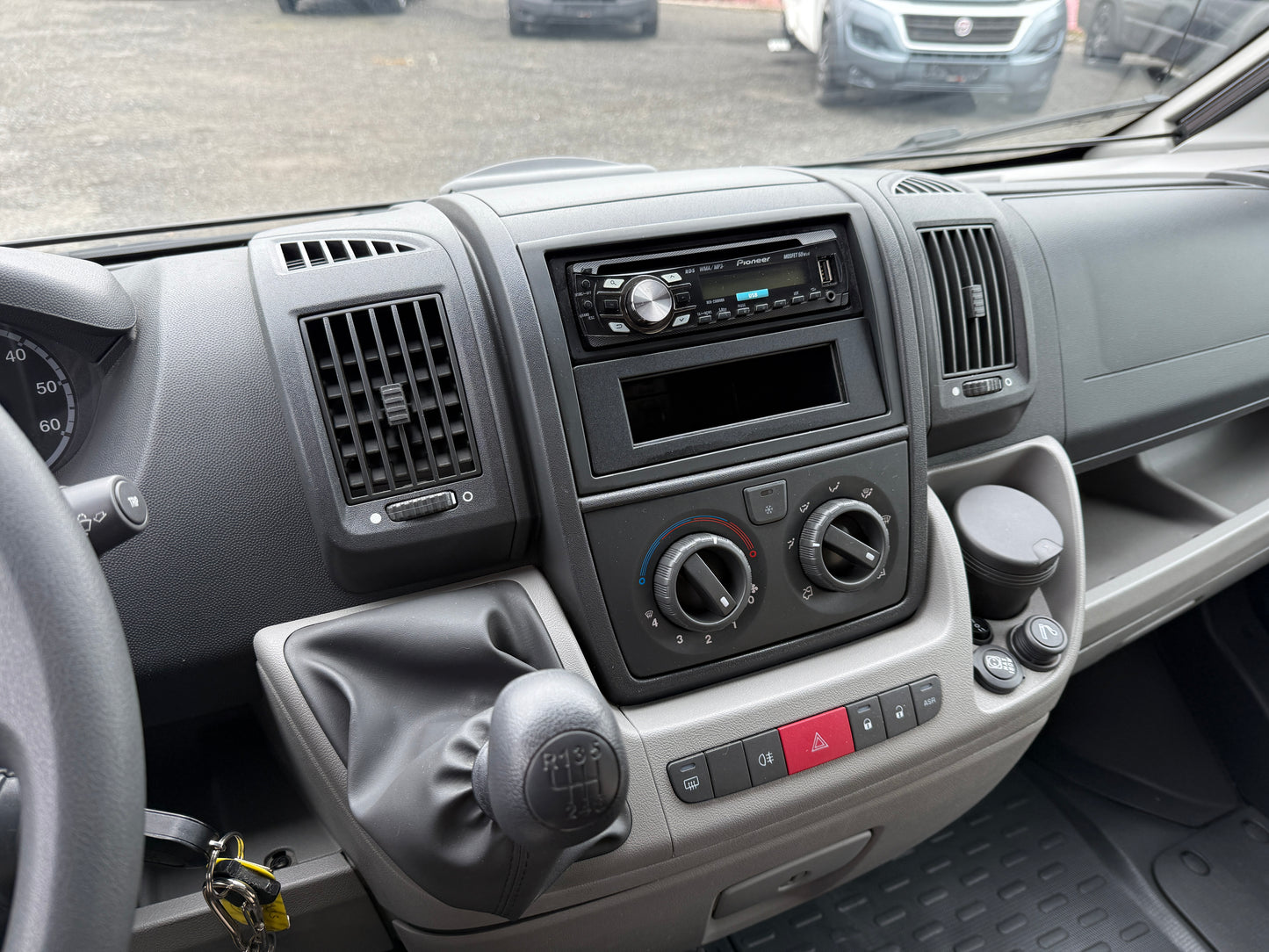 Knaus. 650 TI Limited Edition 50 years, 2011,REZERVACE