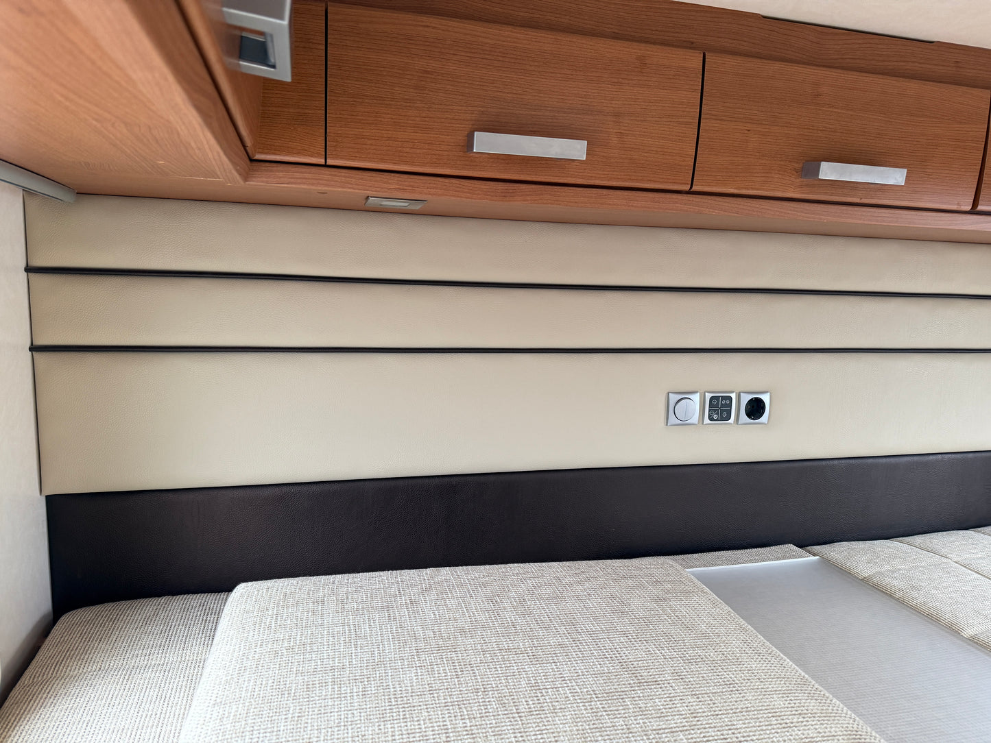 Knaus. 650 TI Limited Edition 50 years, 2011,REZERVACE