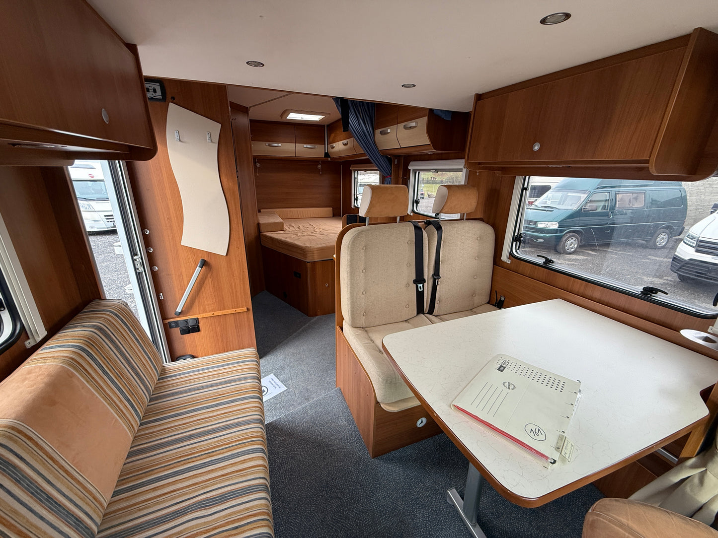 Carado T348, sjížděcí postel, 2012, držák na motorku, Truma