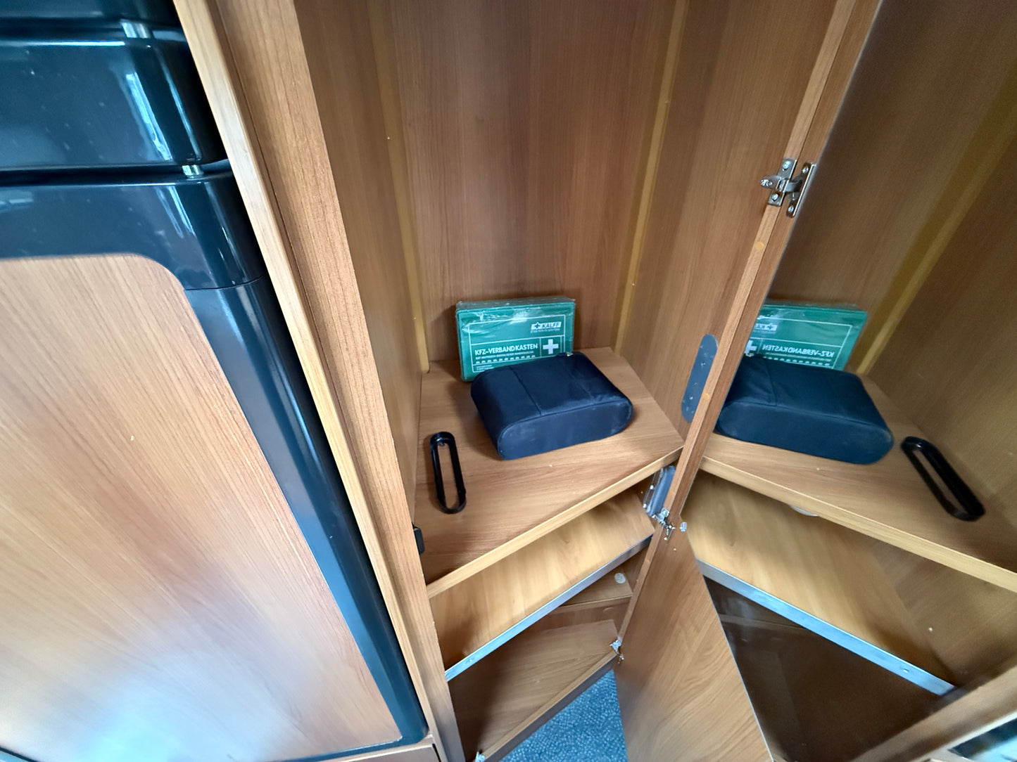 Carado T348, sjížděcí postel, 2012, držák na motorku, Truma