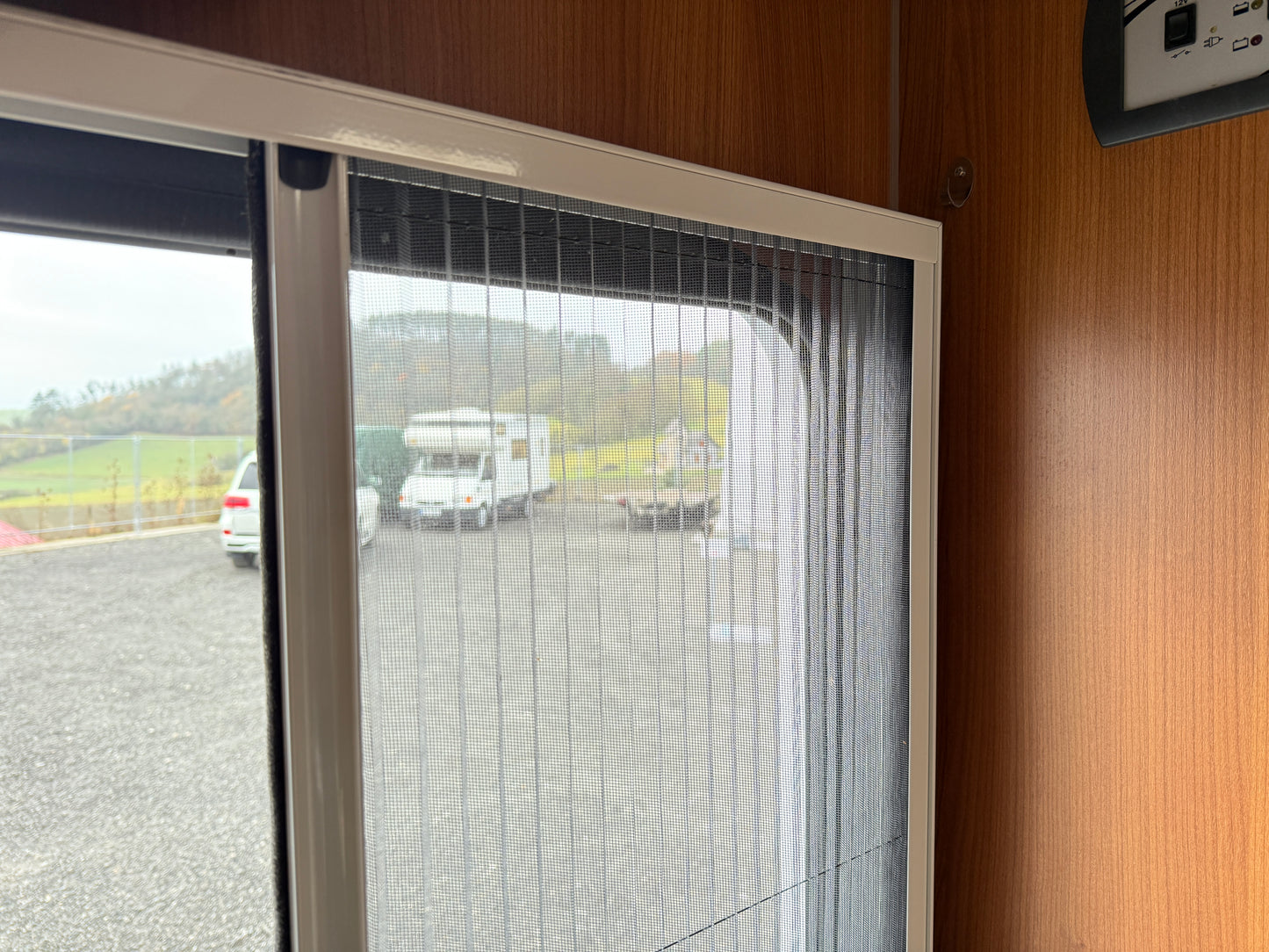 Carado T348, sjížděcí postel, 2012, držák na motorku, Truma