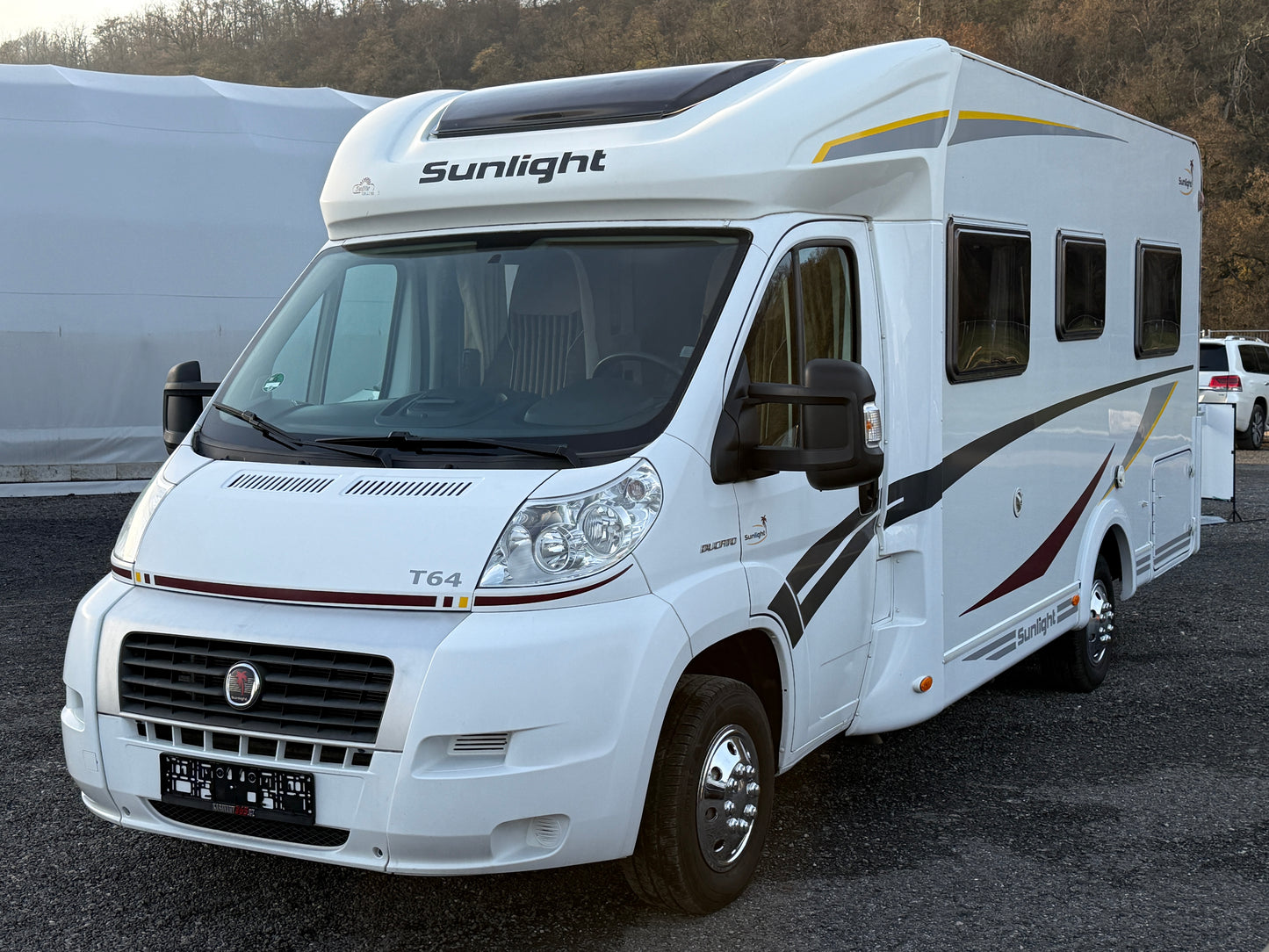Sunlight T64, 2012, sjížděcí postel, Truma klimatizace, kosmetické vady