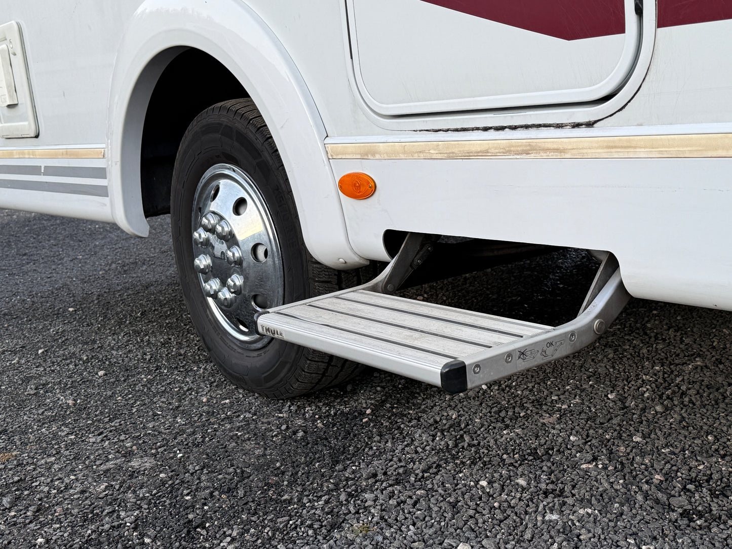 Sunlight T64, 2012, sjížděcí postel, Truma klimatizace, kosmetické vady