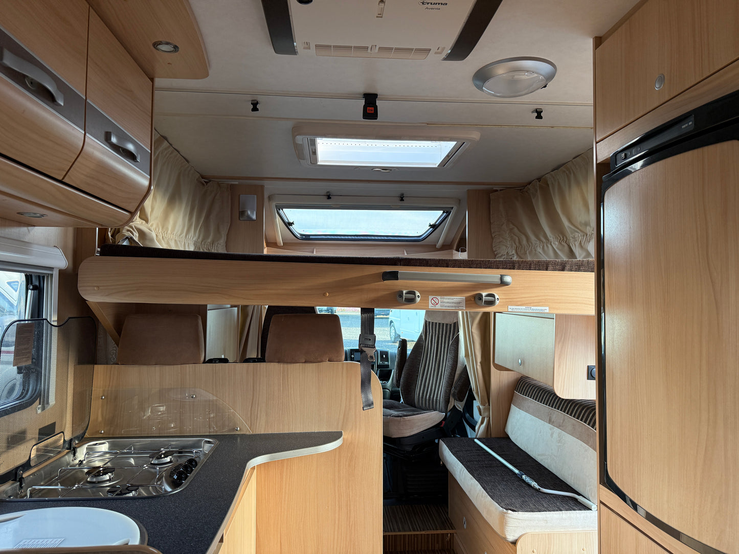 Sunlight T64, 2012, sjížděcí postel, Truma klimatizace, kosmetické vady