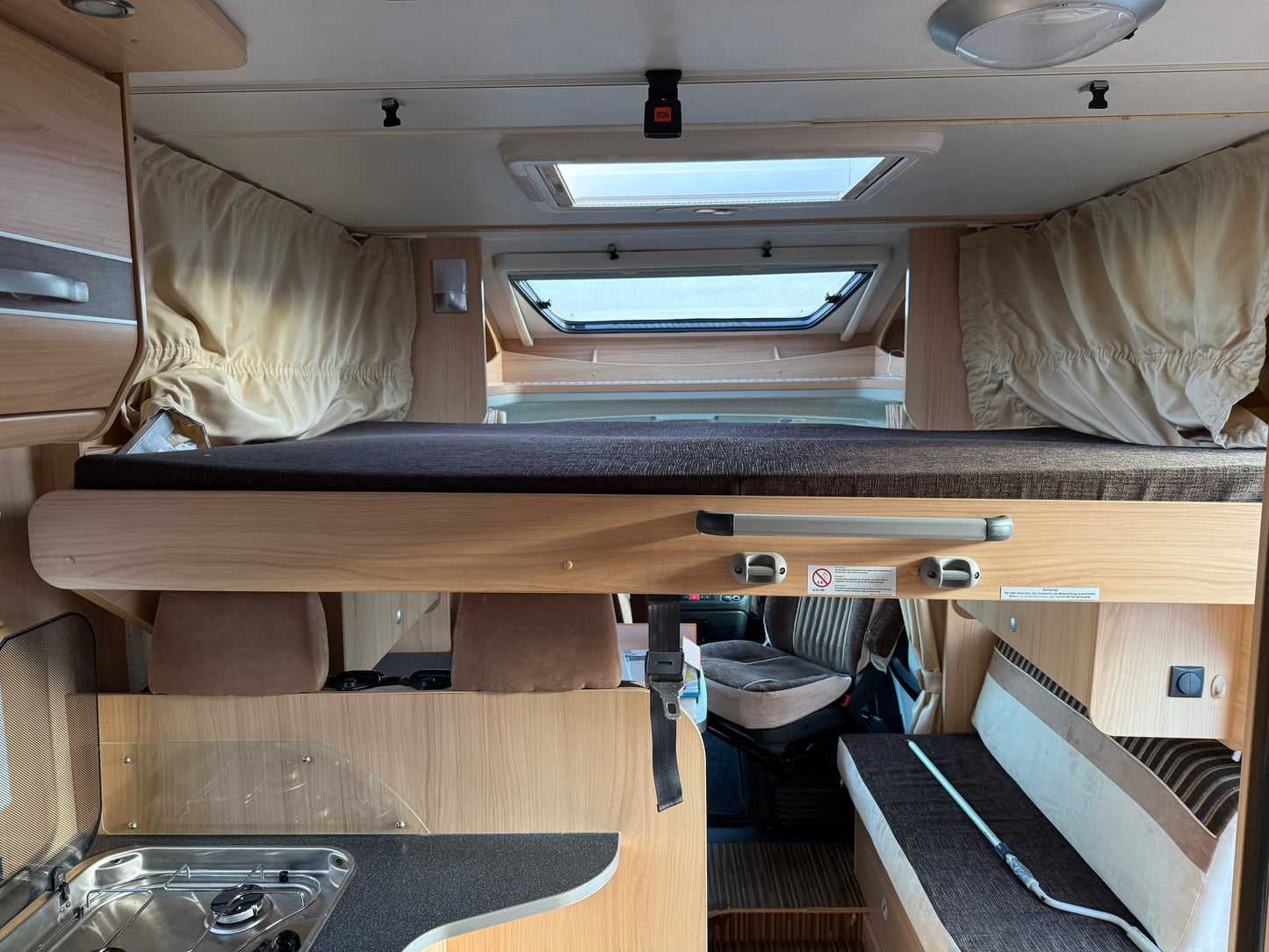 Sunlight T64, 2012, sjížděcí postel, Truma klimatizace, kosmetické vady