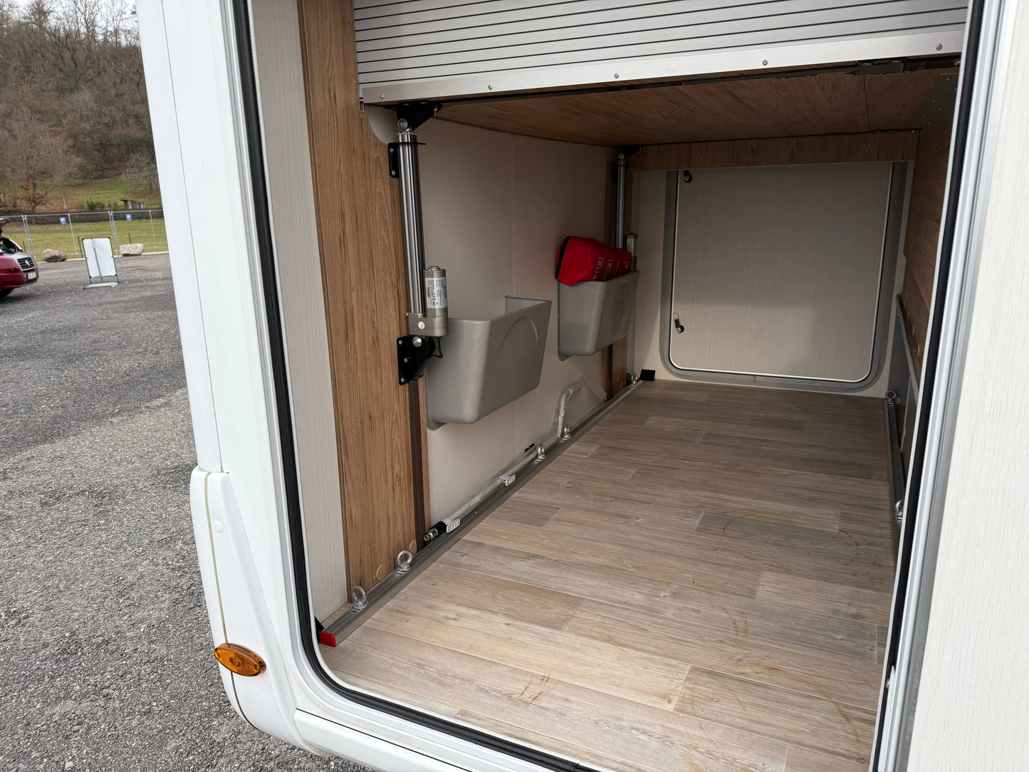 Pilote G740, 2x klima, el. markýza, měchy, měnič, solár - ODPOČET DPH