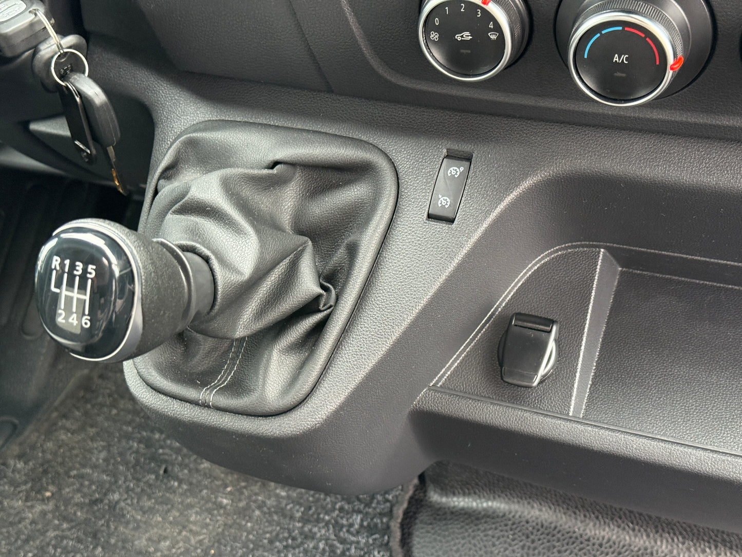 Ahorn 550 VAN, 2021, markýza, Truma diesel