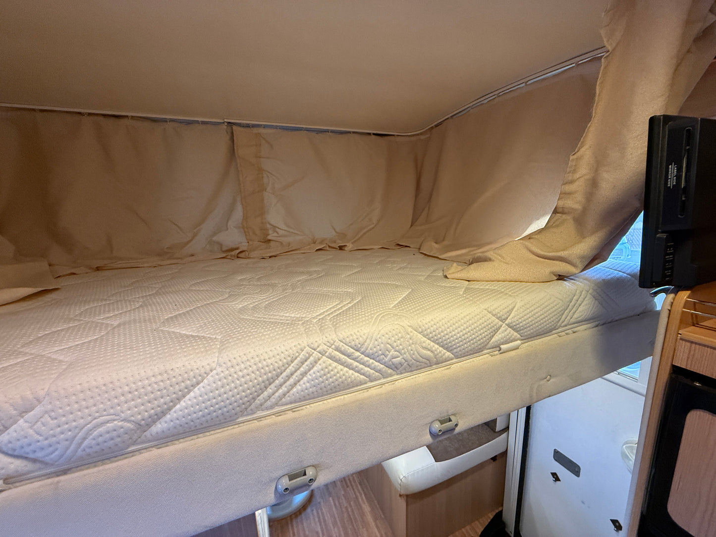 Ahorn K - LINE 95 plus, 2014, solár, sjížděcí postel, měchy