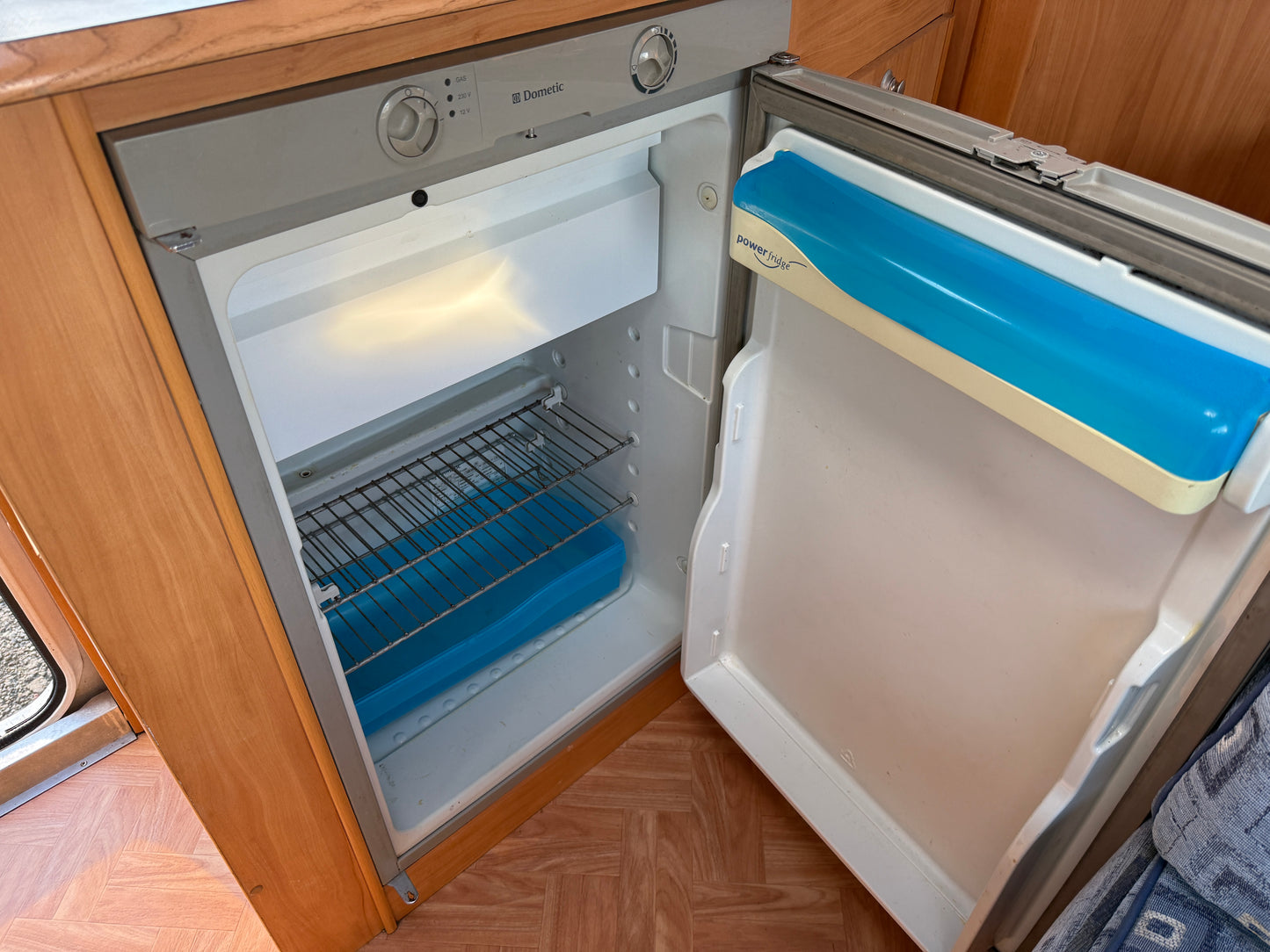 Adria, 2004, 2.8 jtd, 6 osob na jízdu, solárná panely