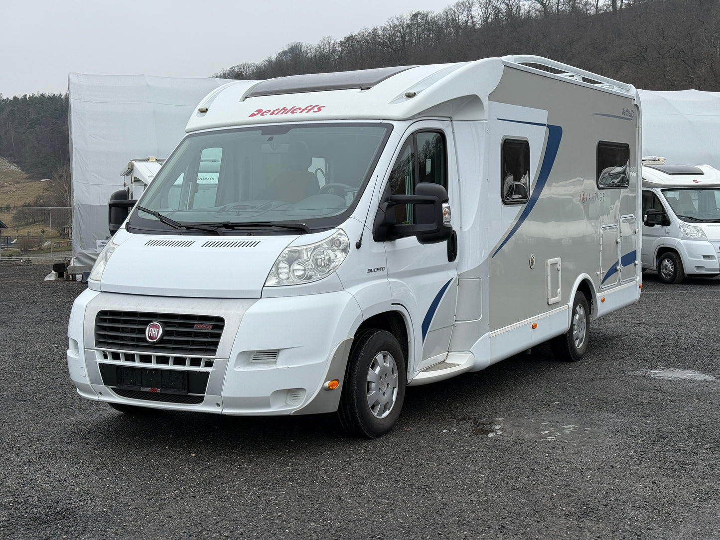 Dethleffs Advantage, 3.0 jtd, 4 osoby, Truma, podélné postele