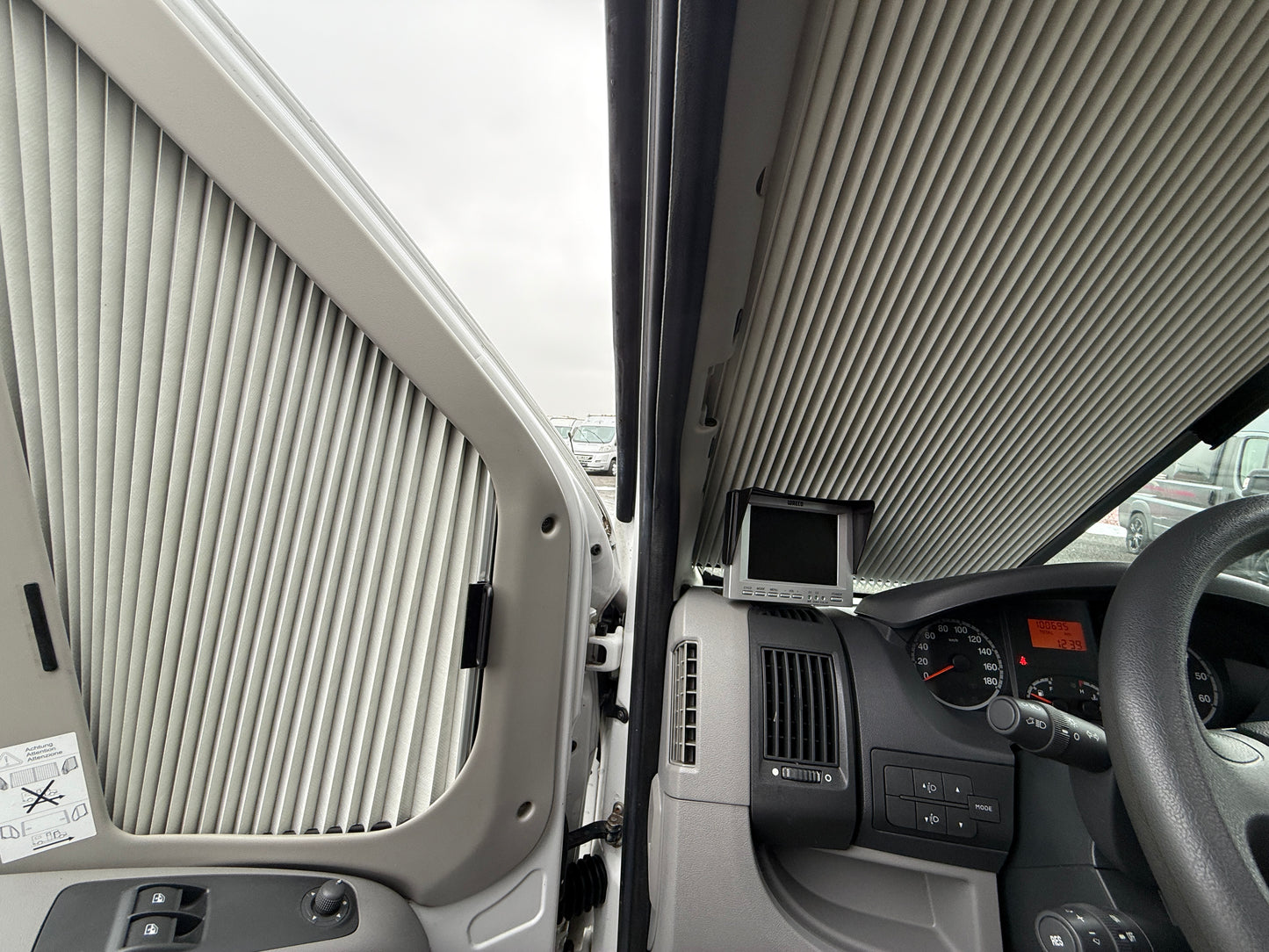 Dethleffs Advantage, 3.0 jtd, 4 osoby, Truma, podélné postele