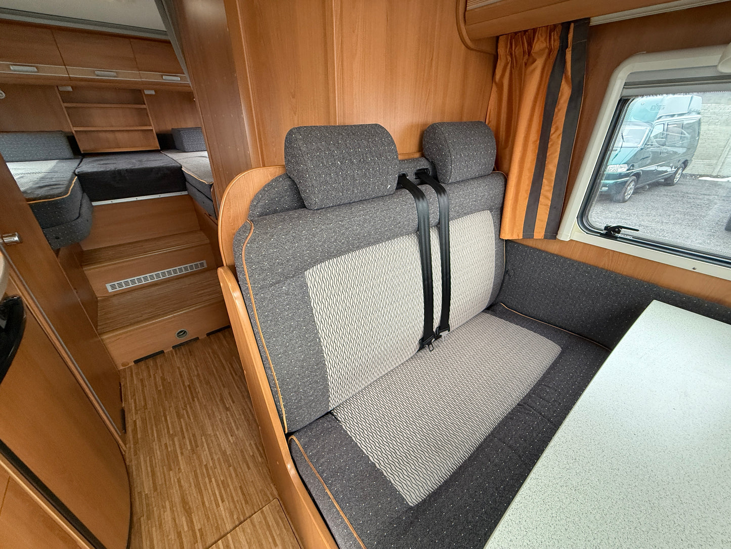 Dethleffs Advantage, 3.0 jtd, 4 osoby, Truma, podélné postele