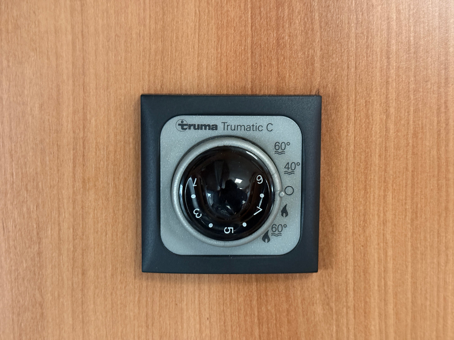 Dethleffs Advantage, 3.0 jtd, 4 osoby, Truma, podélné postele