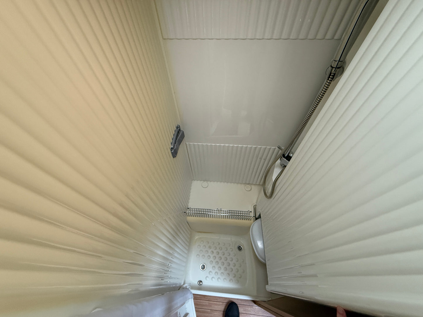 Dethleffs Trend, královská postel, markýza, držák motorky