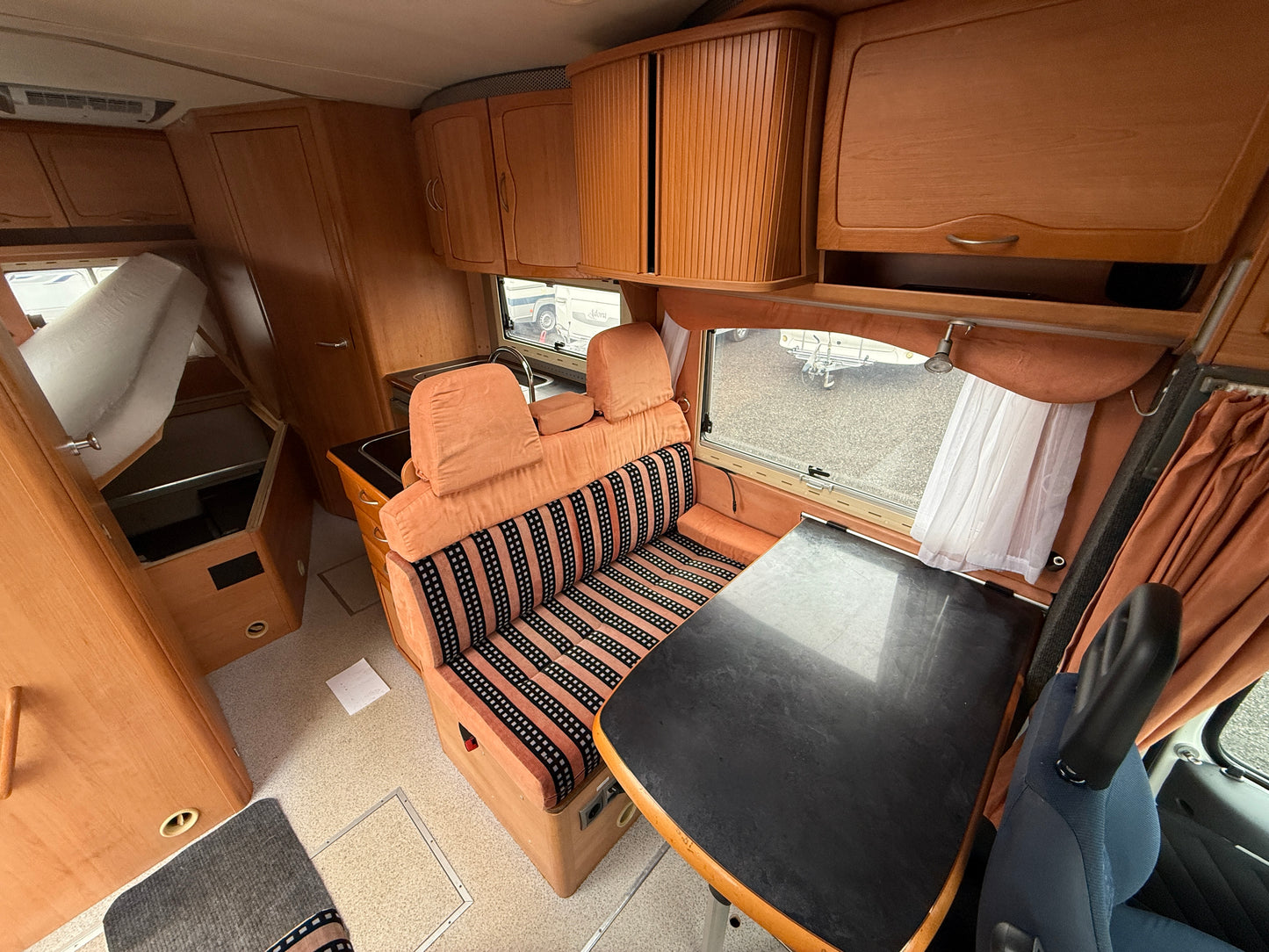 Eura Mobil, expediční úprava, LPG generátor, solár - REZERVACE